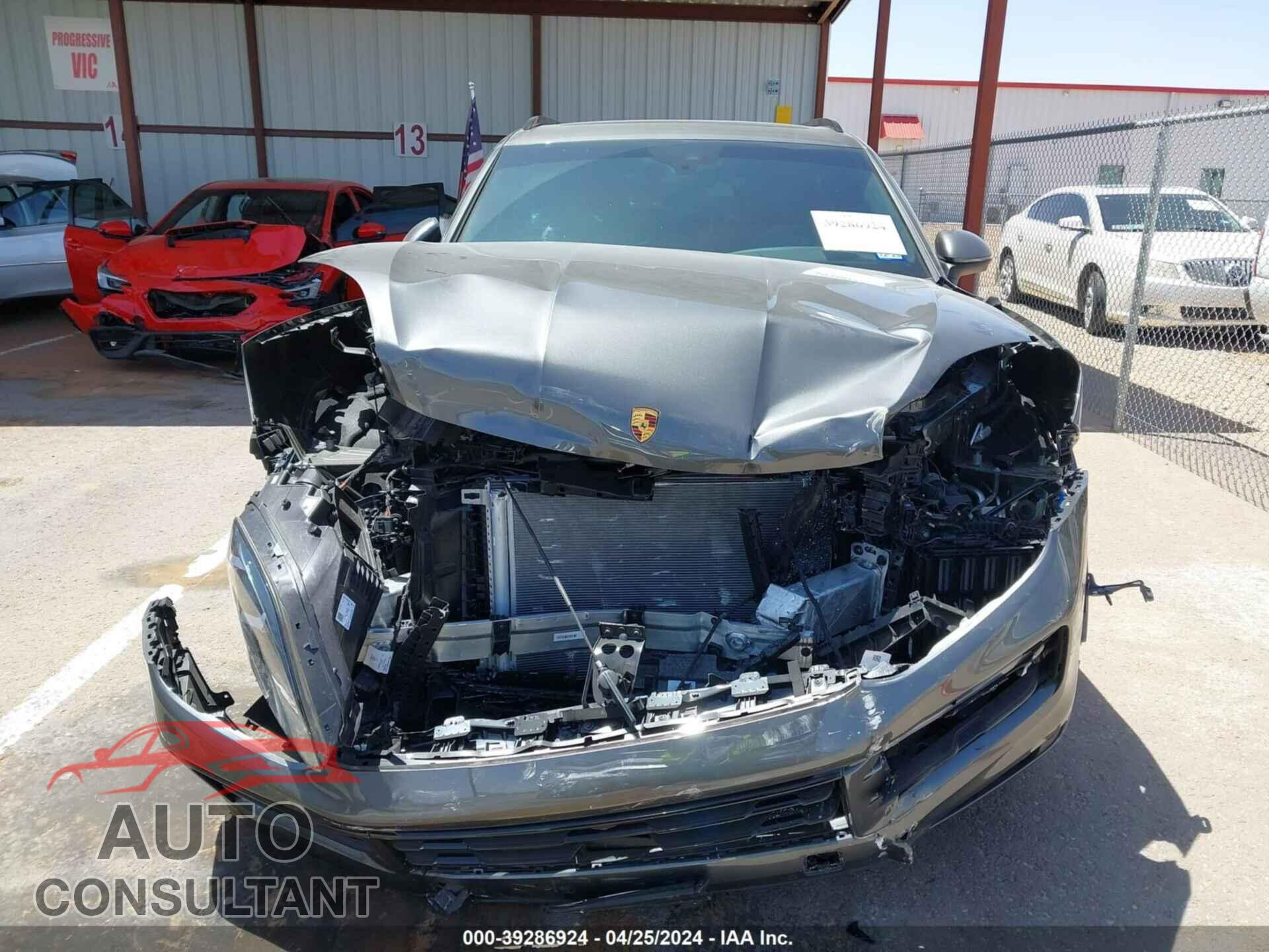 PORSCHE CAYENNE 2024 - WP1AA2AY5RDA06558