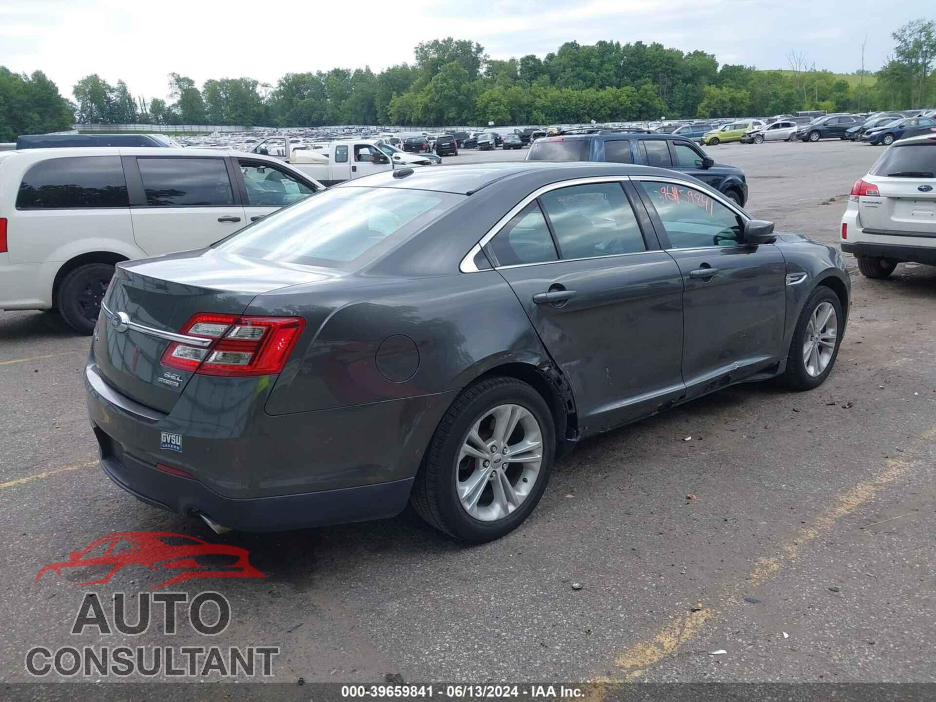 FORD TAURUS 2017 - 1FAHP2E85HG118305