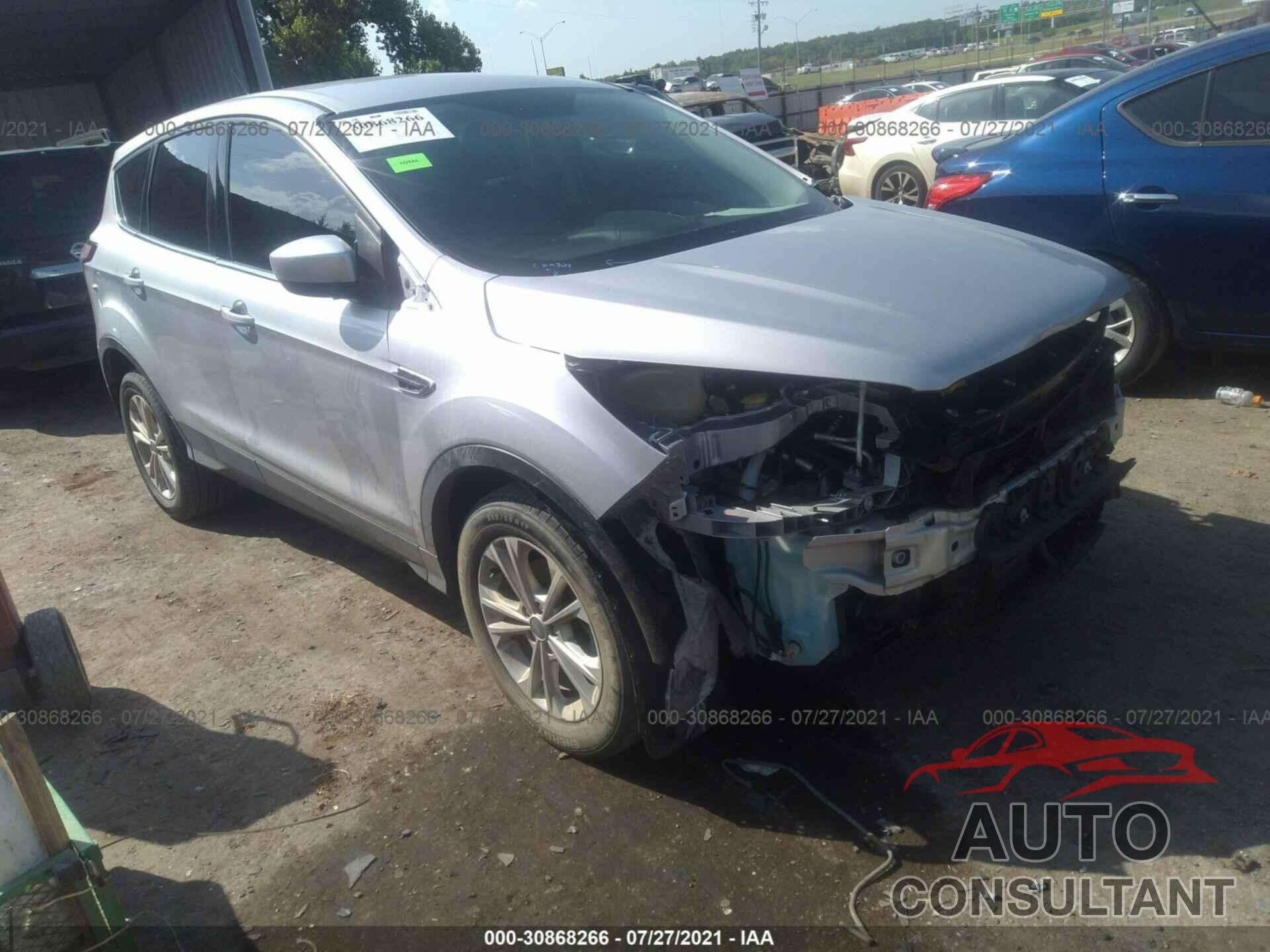 FORD ESCAPE 2017 - 1FMCU0GD6HUC24612