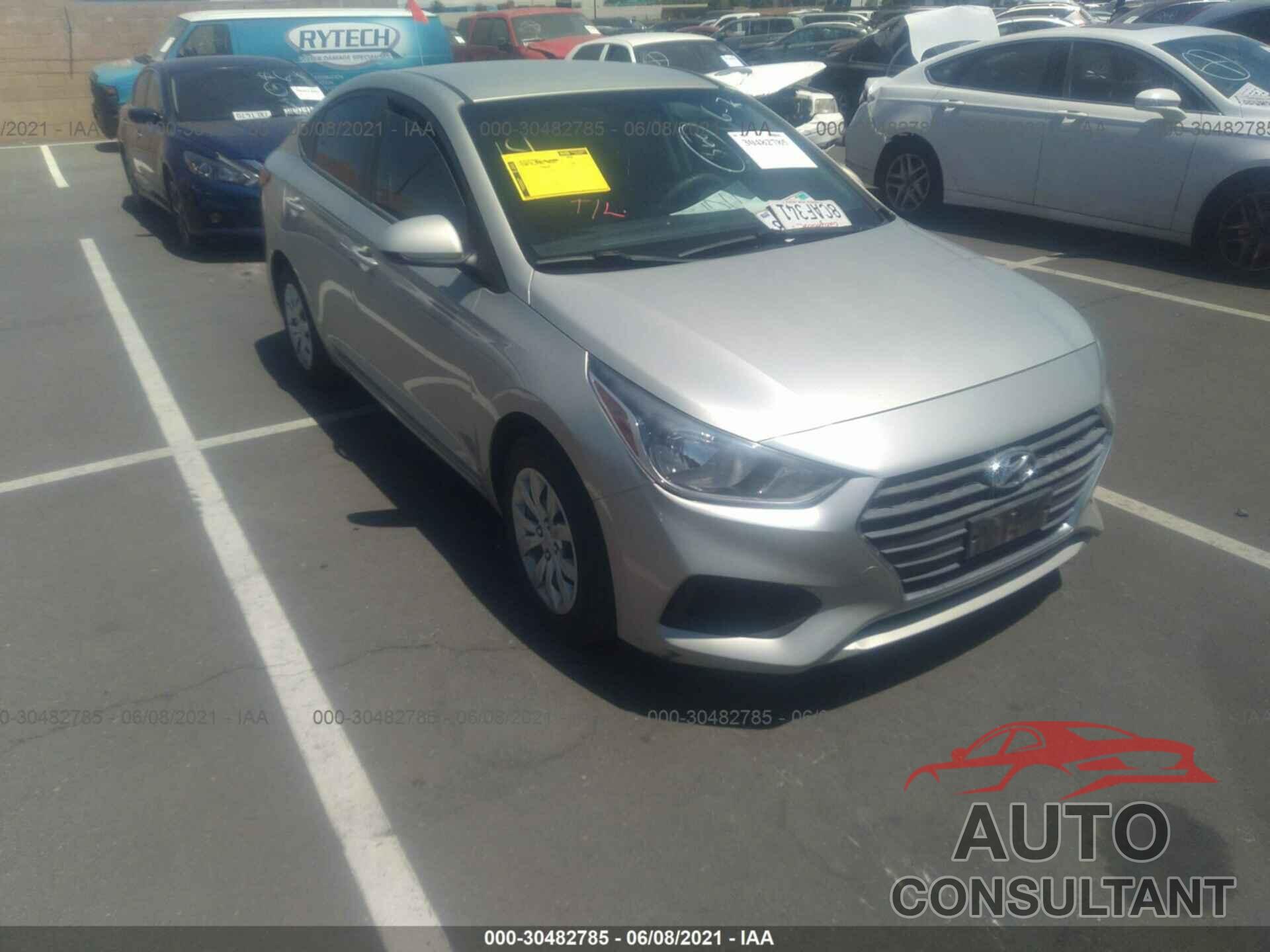 HYUNDAI ACCENT 2018 - 3KPC24A30JE017400