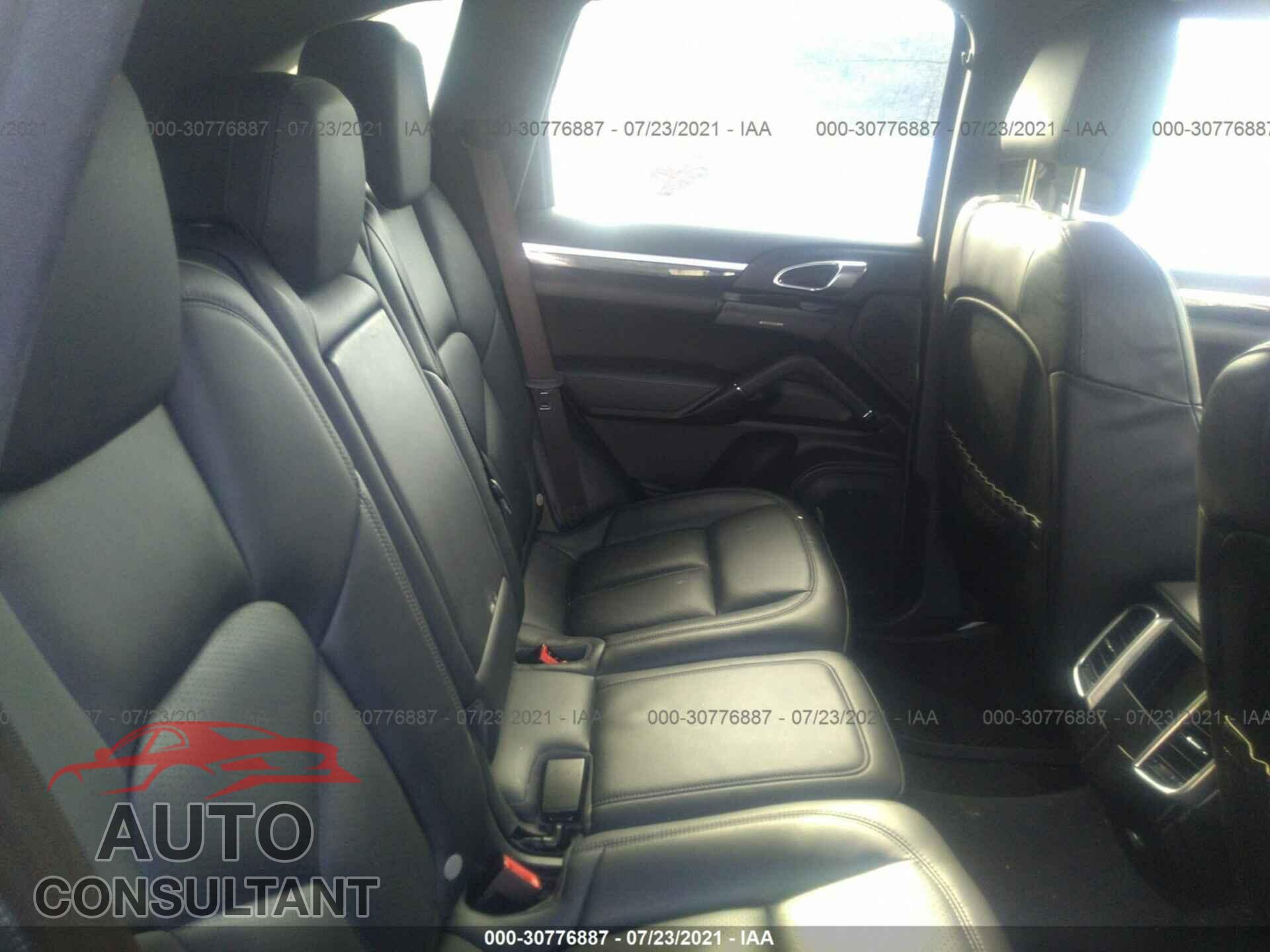PORSCHE CAYENNE 2016 - WP1AA2A20GKA14409