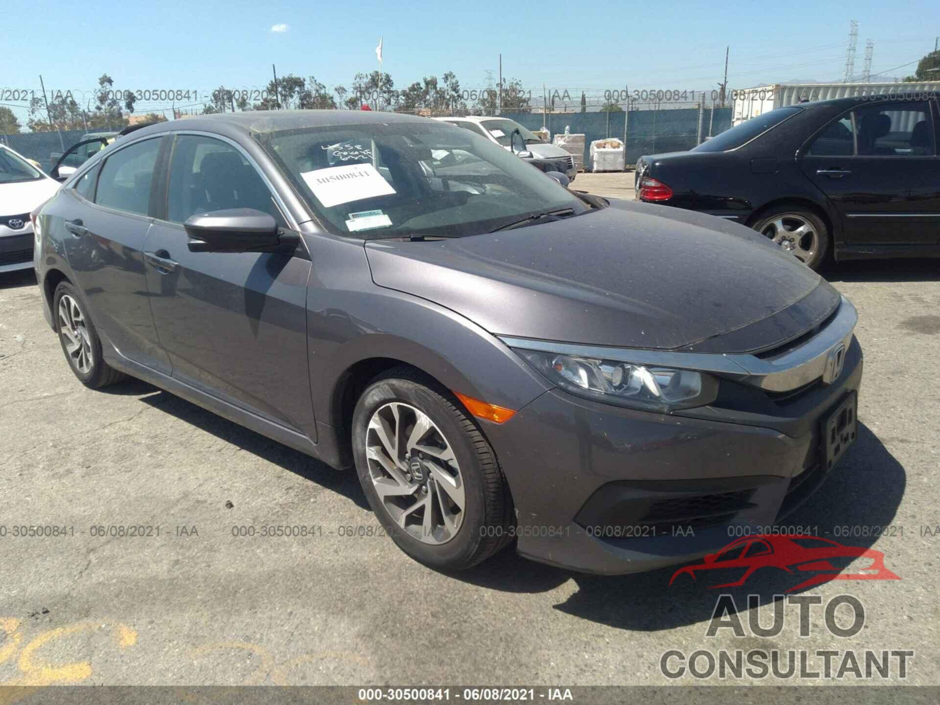 HONDA CIVIC SEDAN 2018 - 2HGFC2F78JH503047