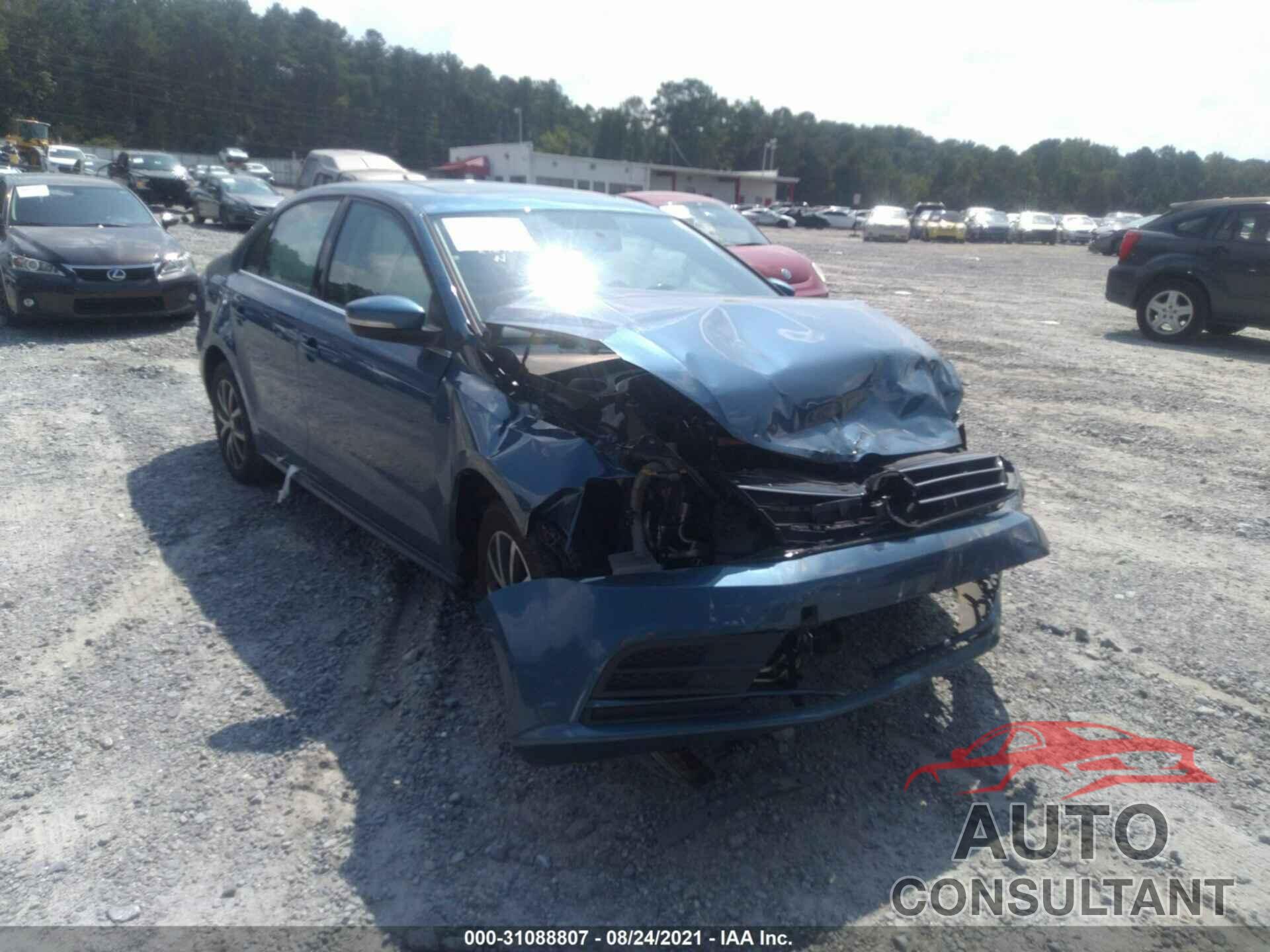 VOLKSWAGEN JETTA 2018 - 3VWDB7AJ7JM242582
