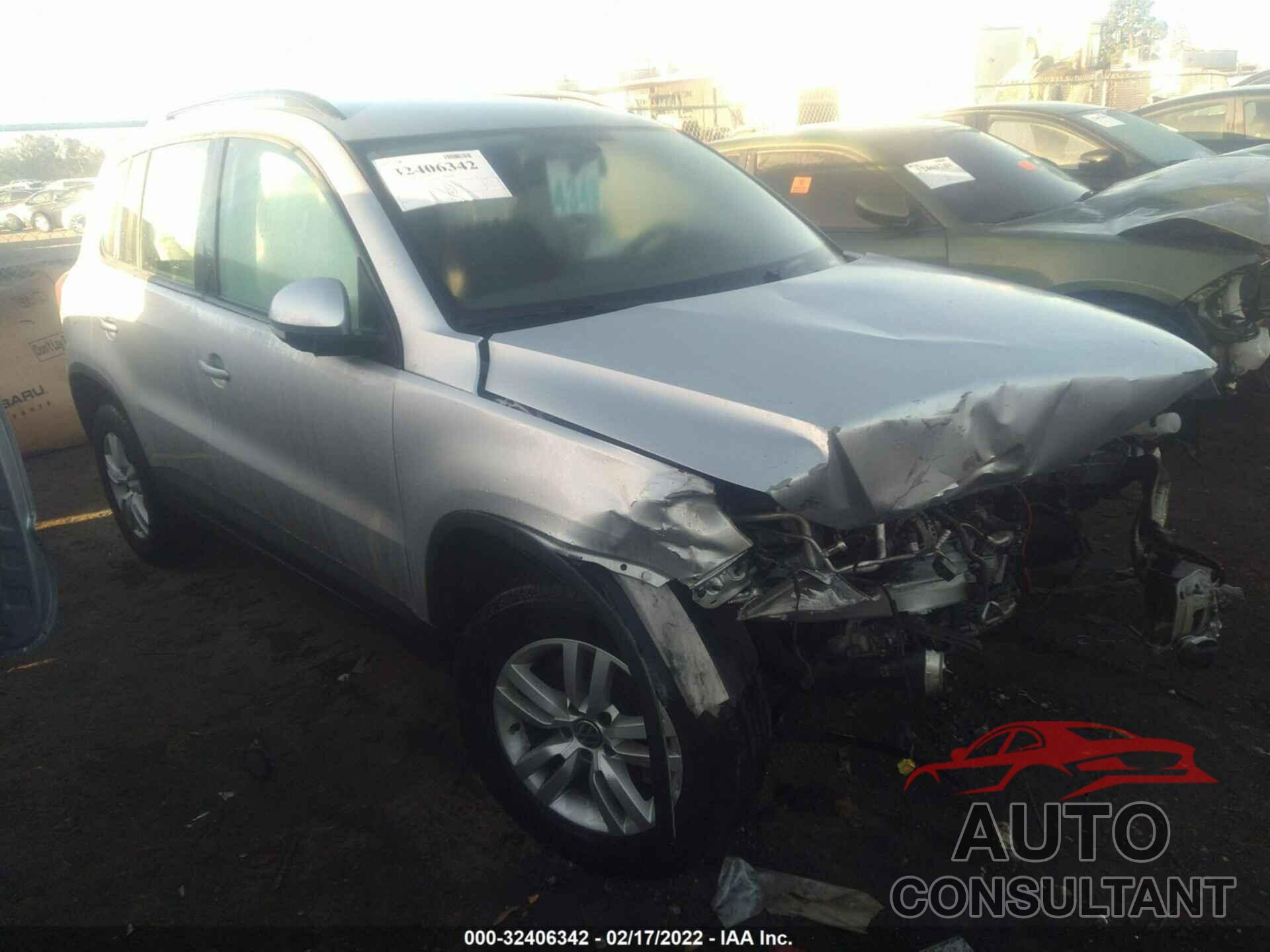 VOLKSWAGEN TIGUAN 2016 - WVGAV7AX7GW520533