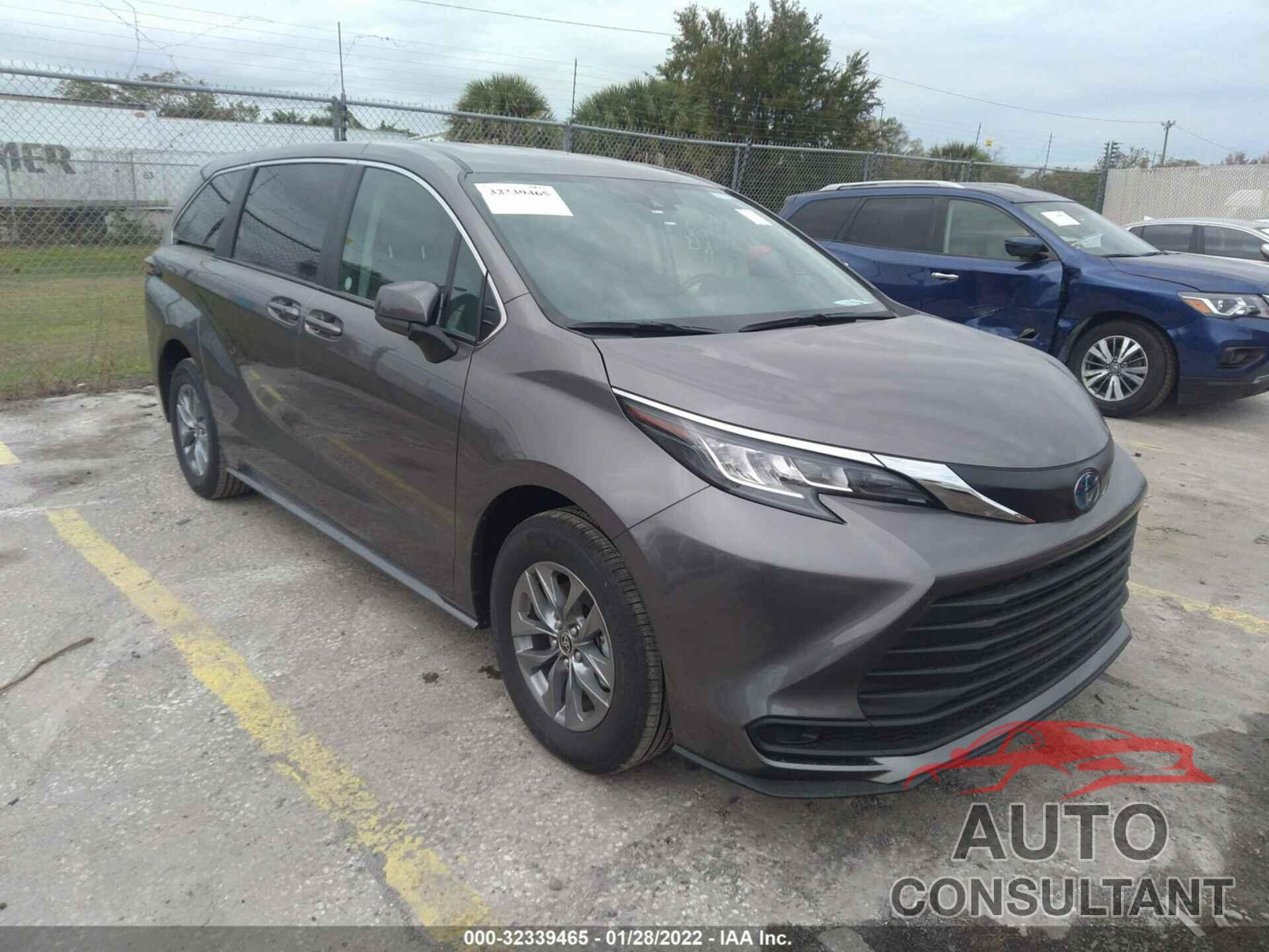 TOYOTA SIENNA 2022 - 5TDKRKEC9NS088533