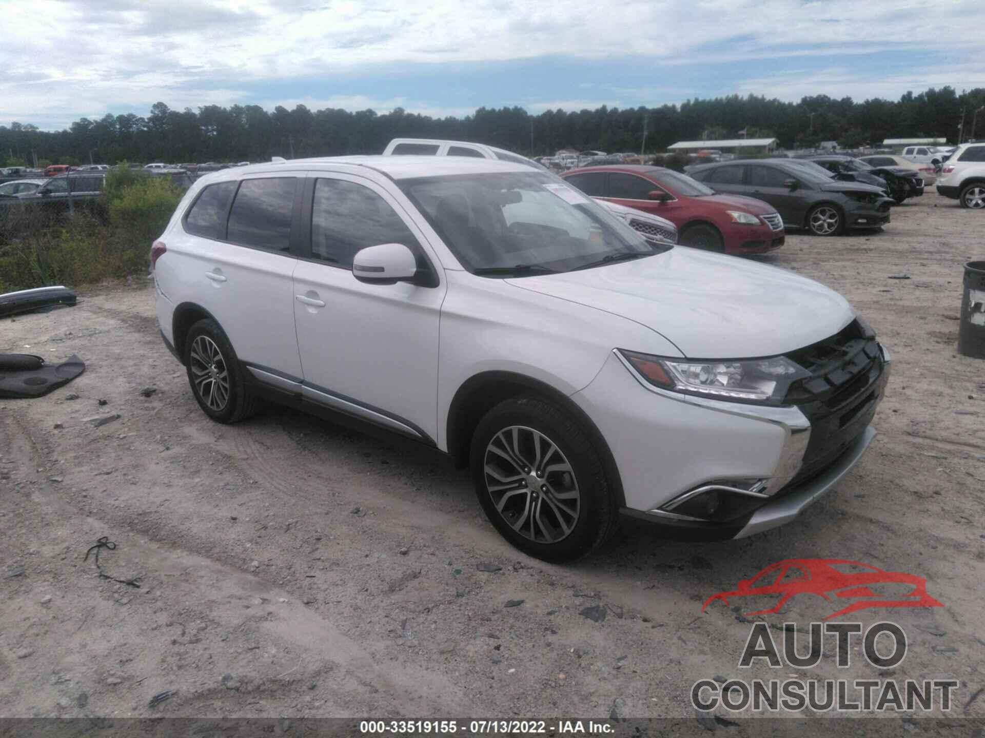 MITSUBISHI OUTLANDER 2018 - JA4AD3A3XJZ063083