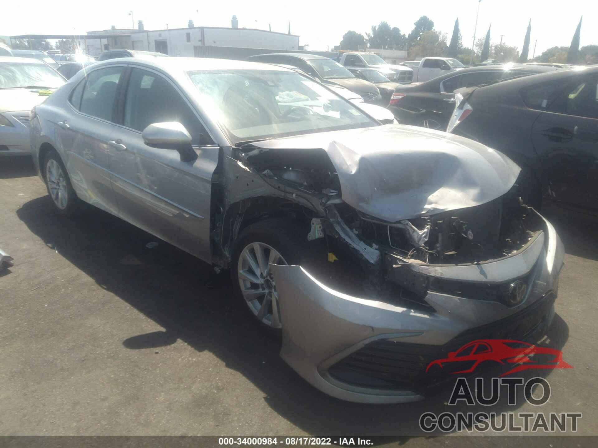 TOYOTA CAMRY 2021 - 4T1C11AKXMU424604