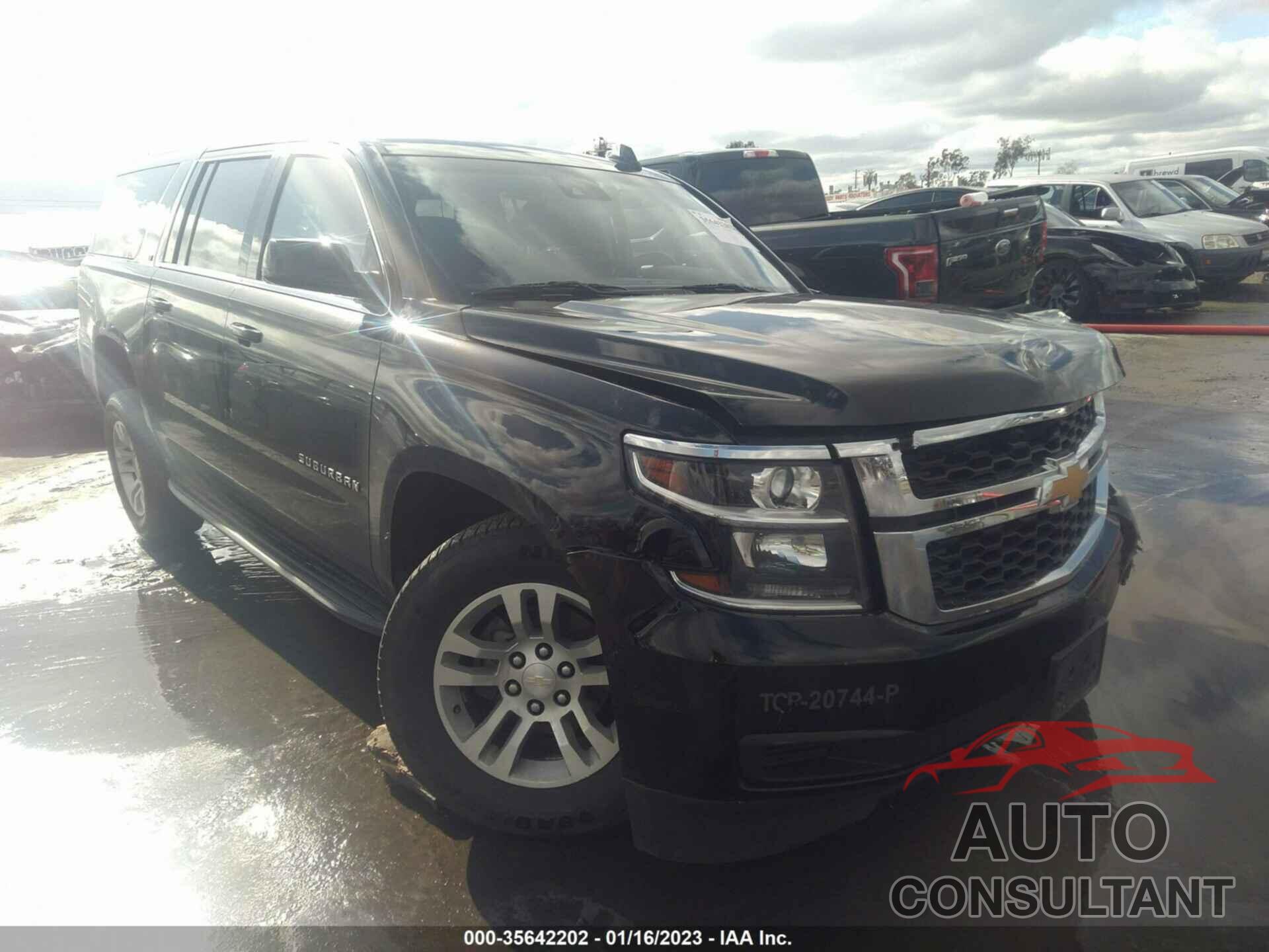 CHEVROLET SUBURBAN 2019 - 1GNSKHKC0KR163410