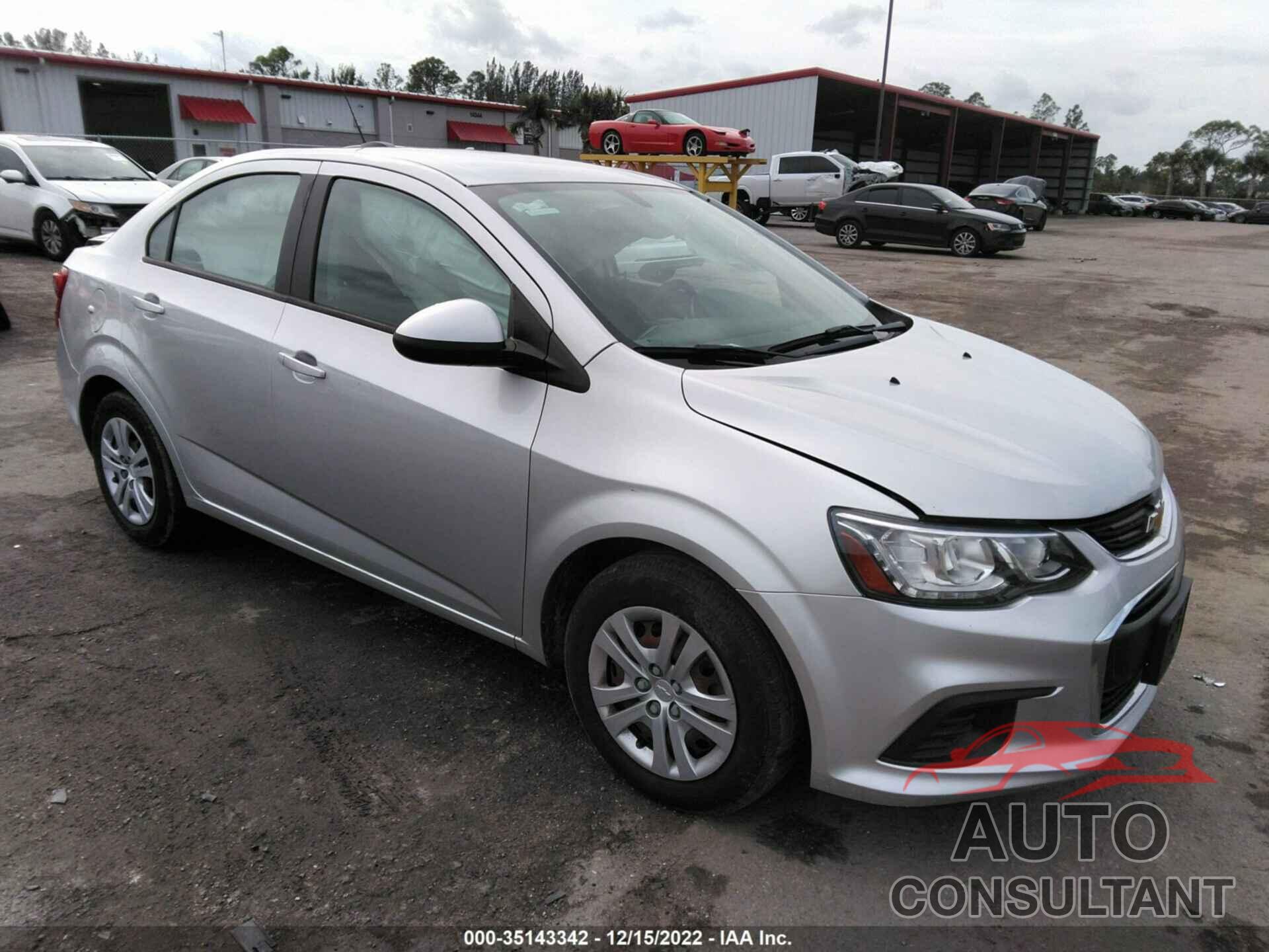 CHEVROLET SONIC 2017 - 1G1JB5SH0H4138312