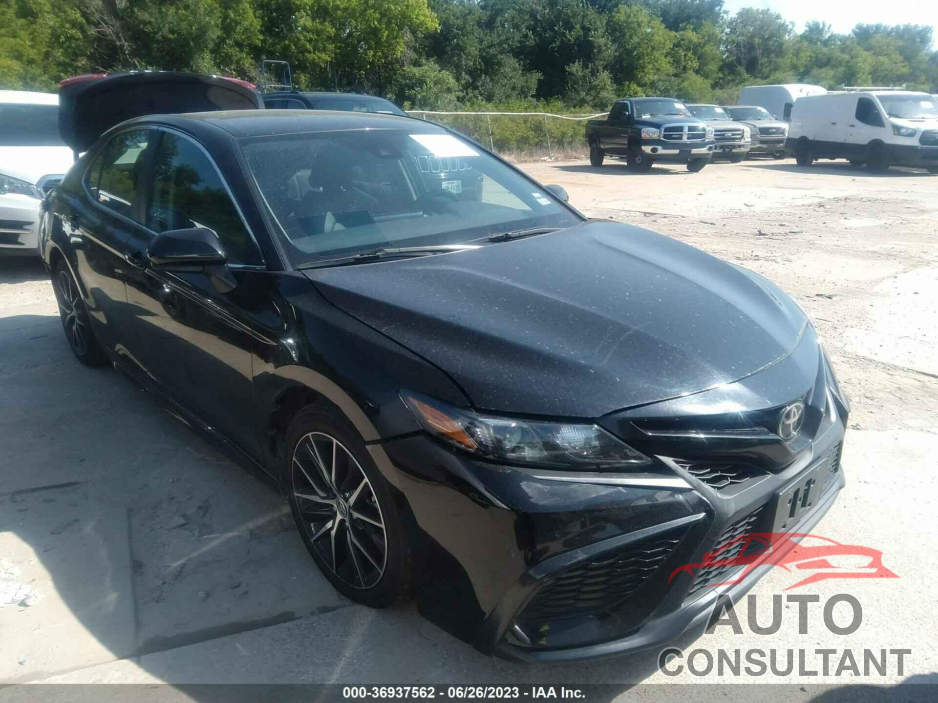 TOYOTA CAMRY 2021 - 4T1G11AK5MU444681