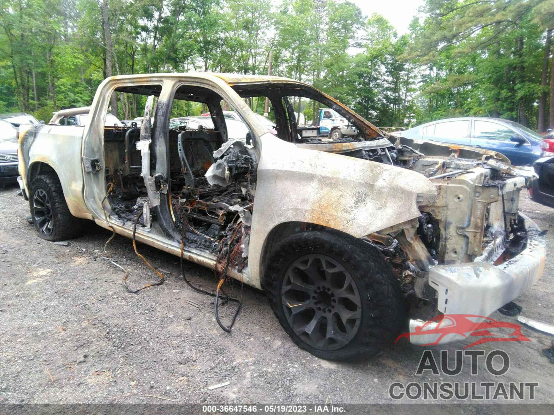 CHEVROLET SILVERADO 1500 2021 - 1GCPWBEK3MZ432344