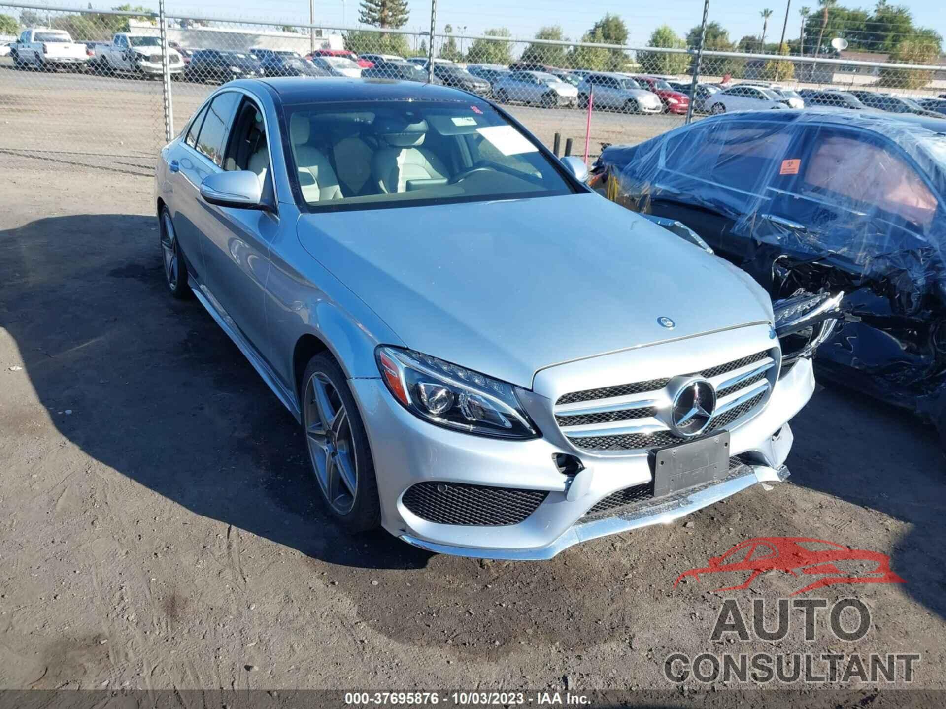 MERCEDES-BENZ C 300 2015 - 55SWF4JB8FU064411