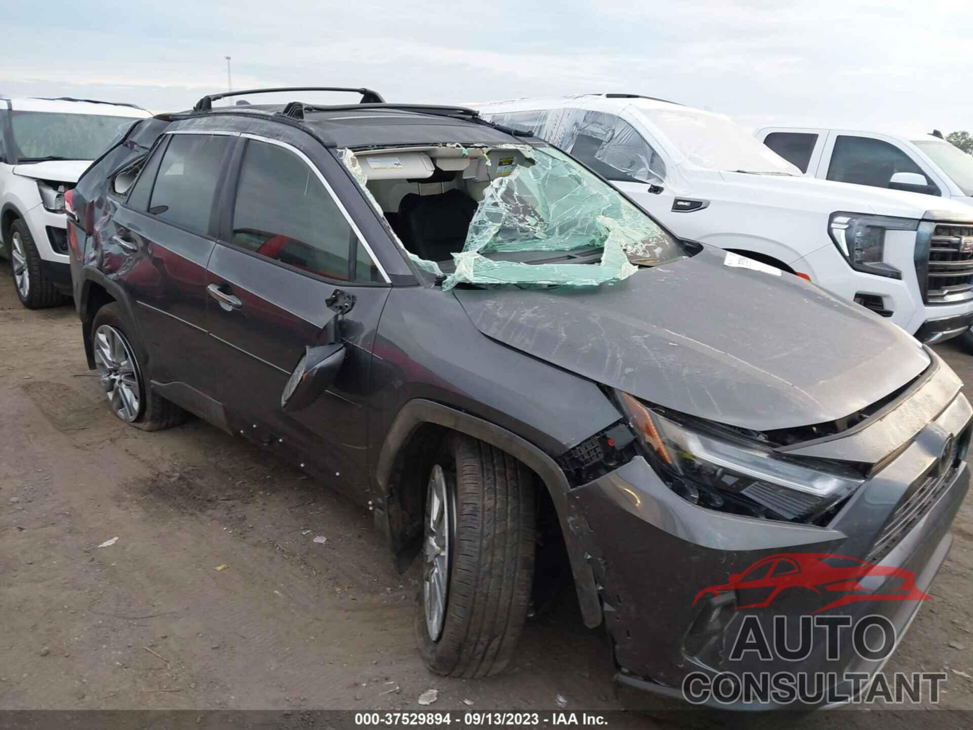 TOYOTA RAV4 2022 - 2T3Y1RFV1NW226722