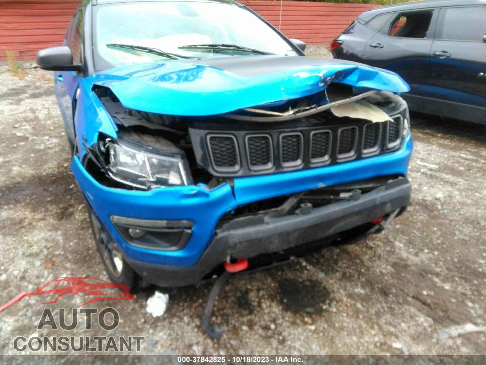 JEEP COMPASS 2018 - 3C4NJDDB4JT198821
