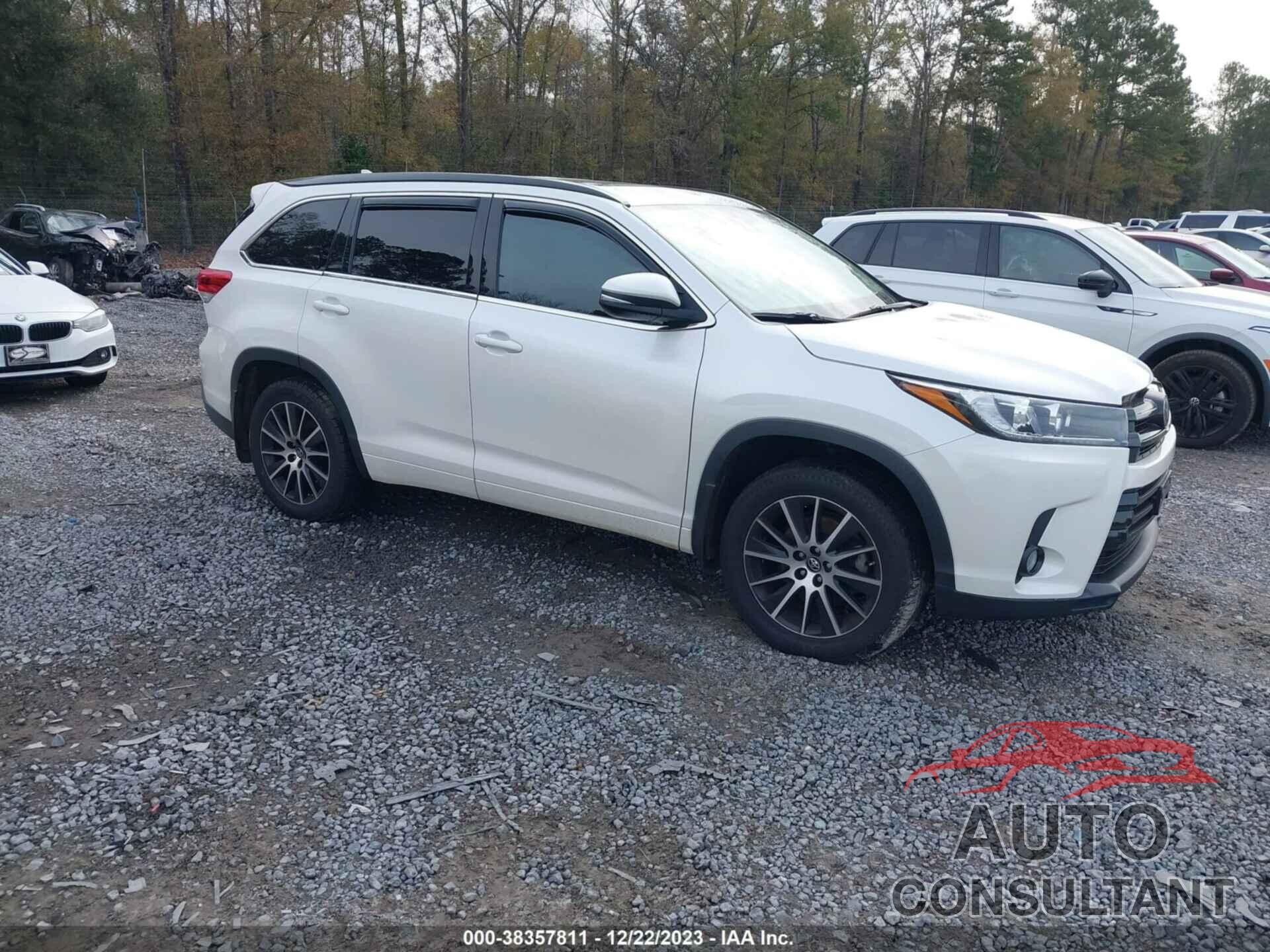 TOYOTA HIGHLANDER 2017 - 5TDJZRFH9HS471732