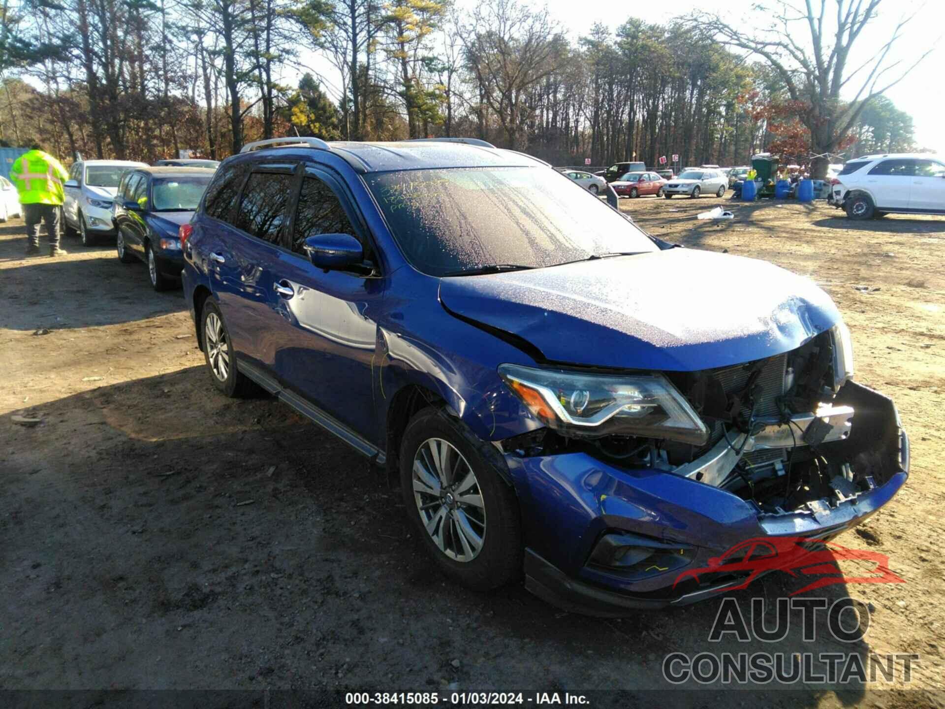 NISSAN PATHFINDER 2018 - 5N1DR2MM7JC649659