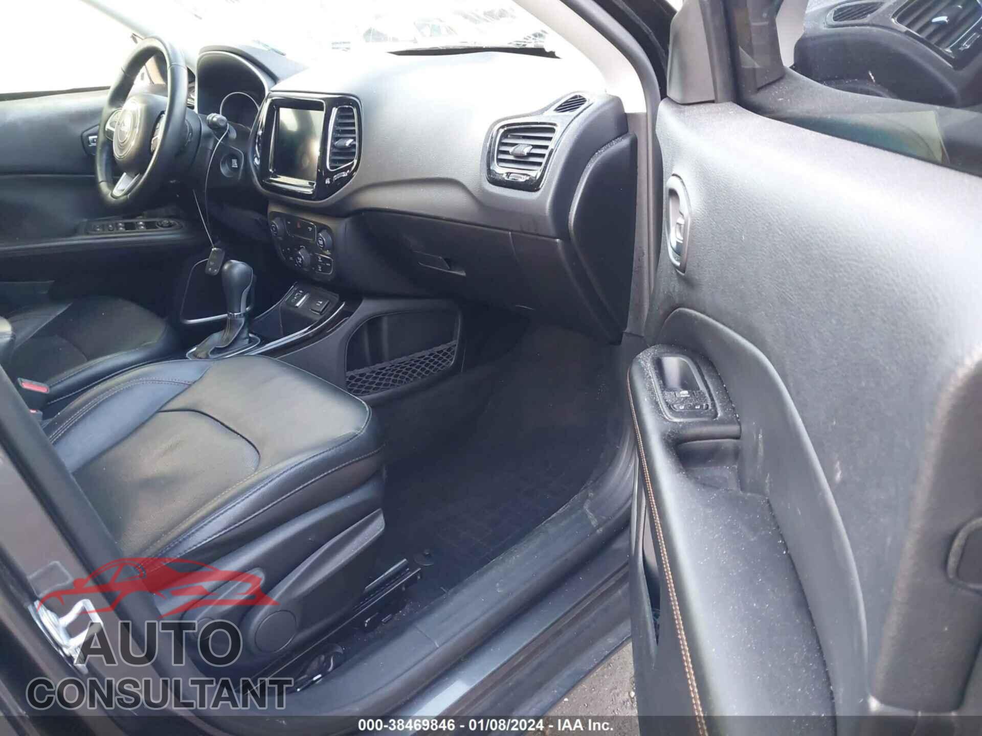 JEEP COMPASS 2020 - 3C4NJCCB4LT140450
