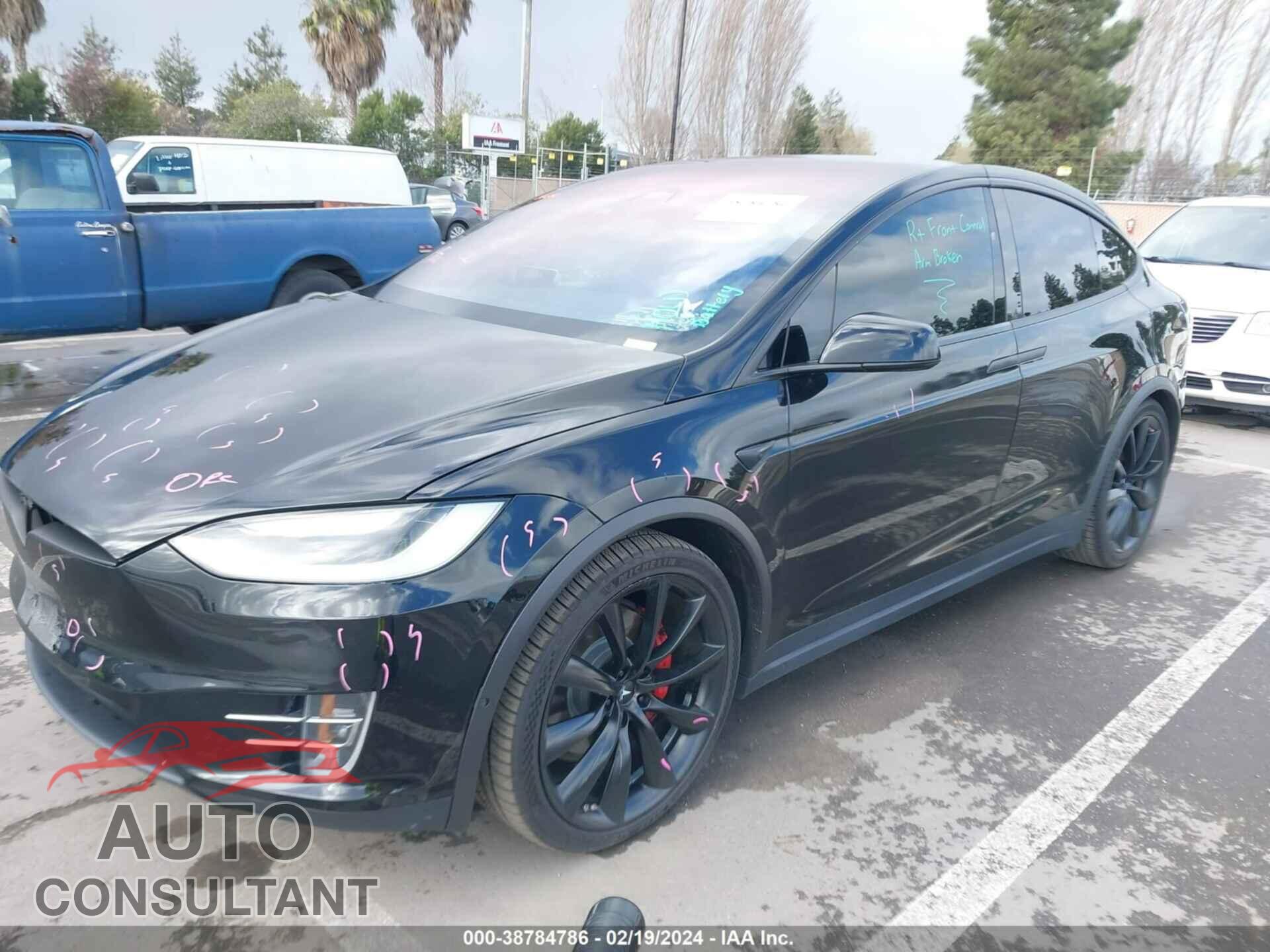 TESLA MODEL X 2017 - 5YJXCBE28HF064165