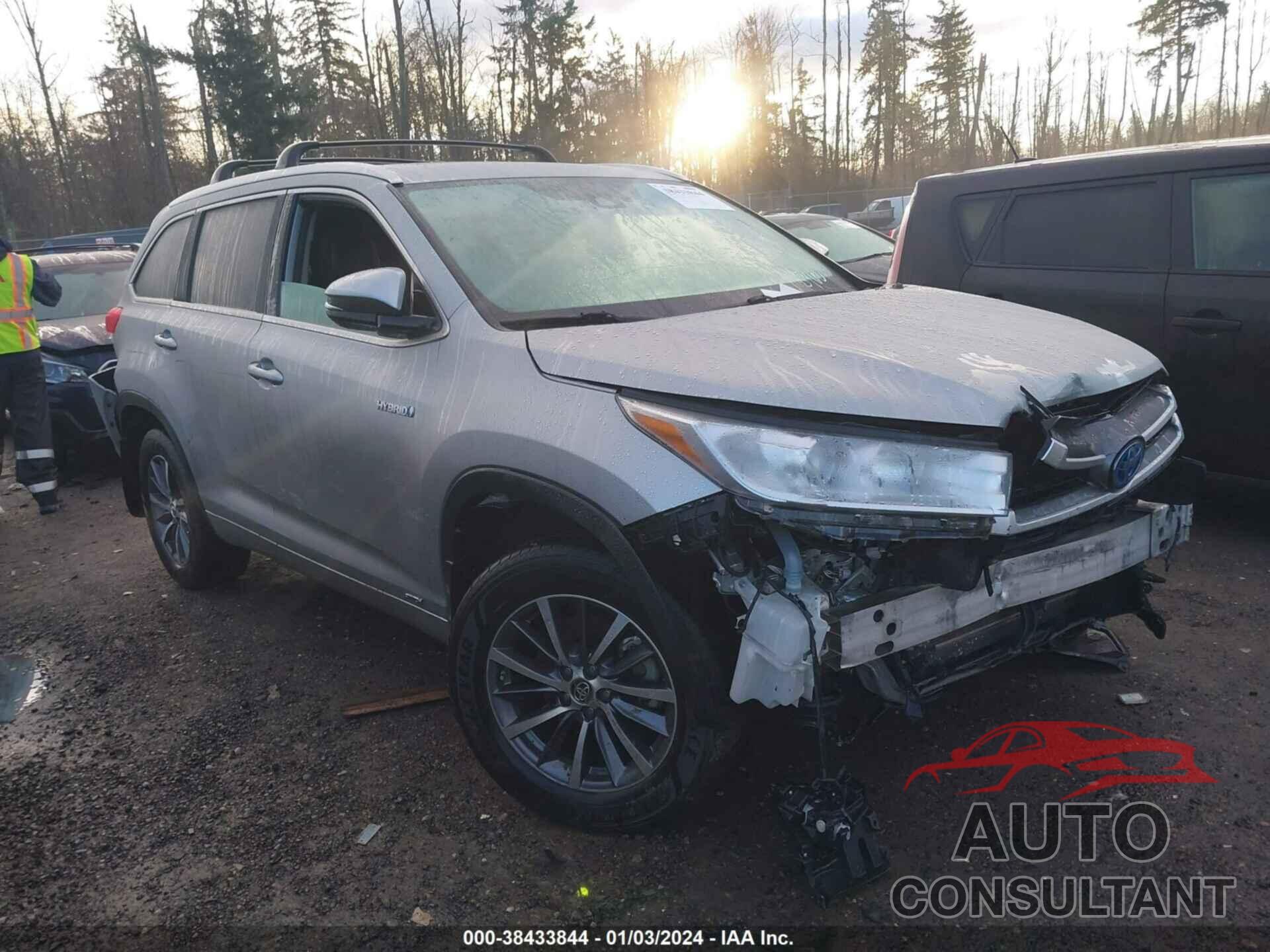 TOYOTA HIGHLANDER HYBRID 2018 - 5TDJGRFH6JS048960