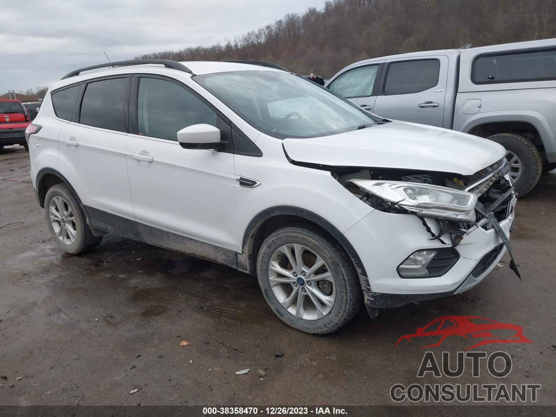 FORD ESCAPE 2017 - 1FMCU9GD0HUA21557