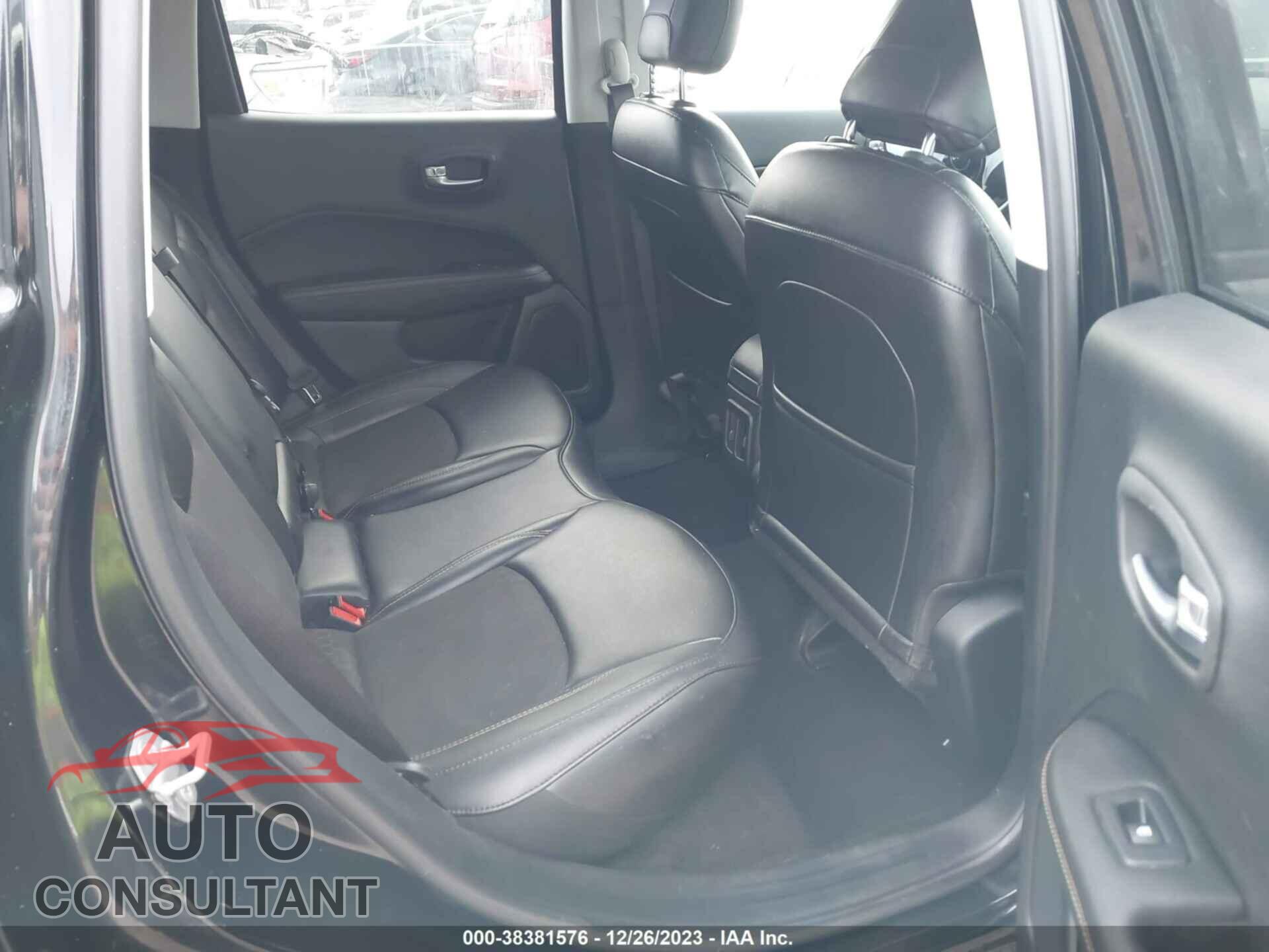JEEP COMPASS 2020 - 3C4NJDBB7LT219652