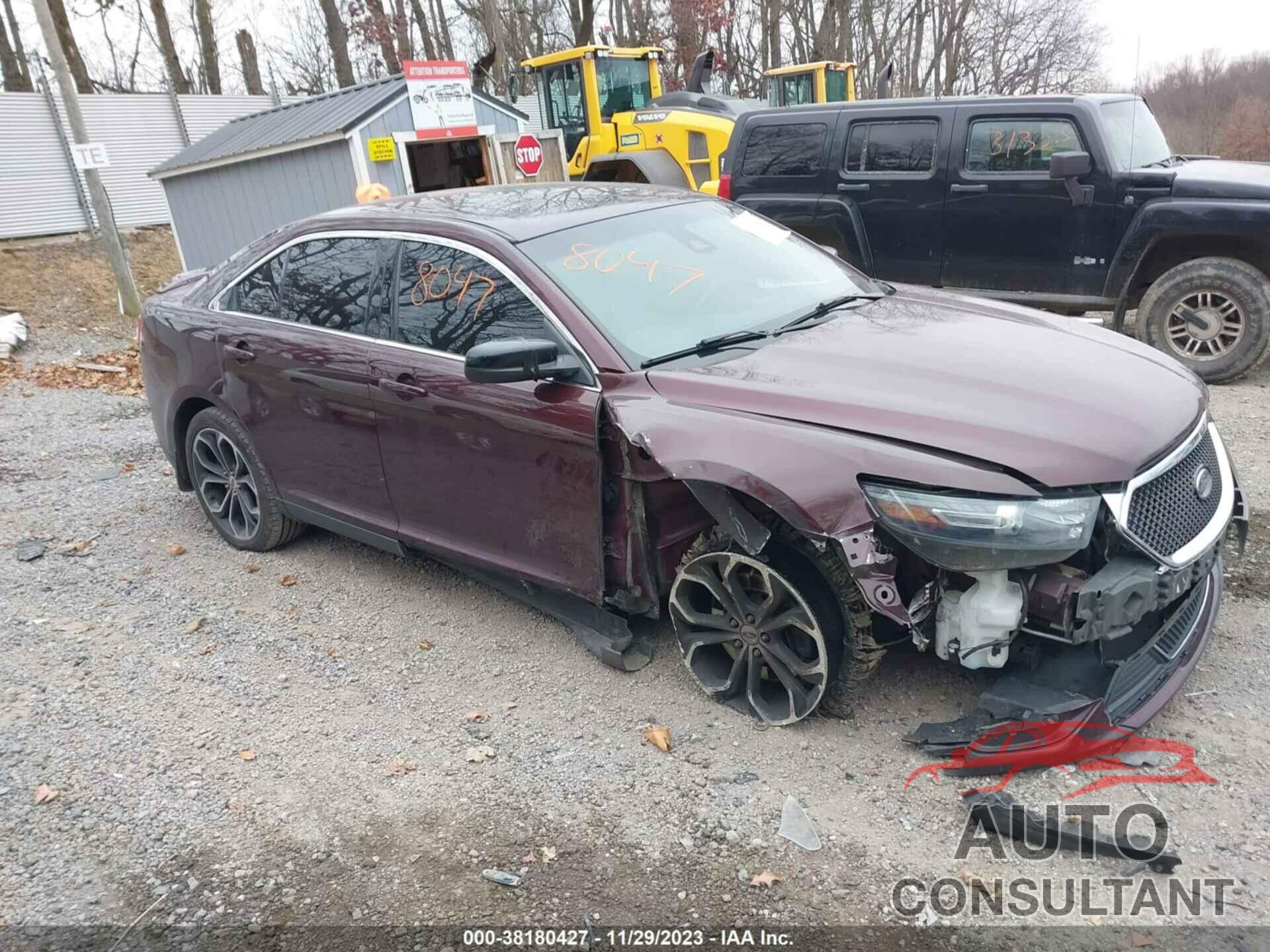 FORD TAURUS 2018 - 1FAHP2KT8JG123111