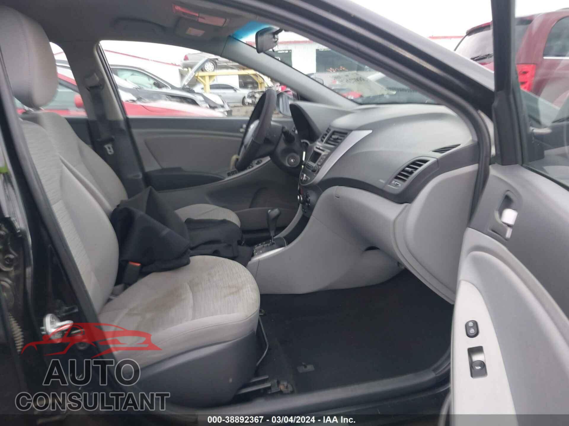 HYUNDAI ACCENT 2016 - KMHCT4AE4GU155901