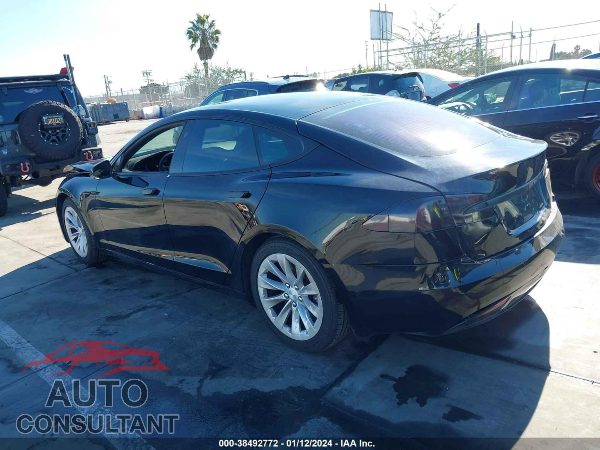 TESLA MODEL S 2018 - 5YJSA1E25JF292334