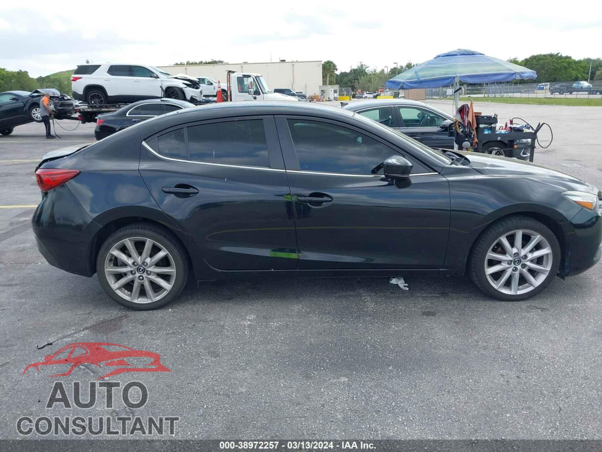 MAZDA MAZDA3 2017 - 3MZBN1V73HM134030
