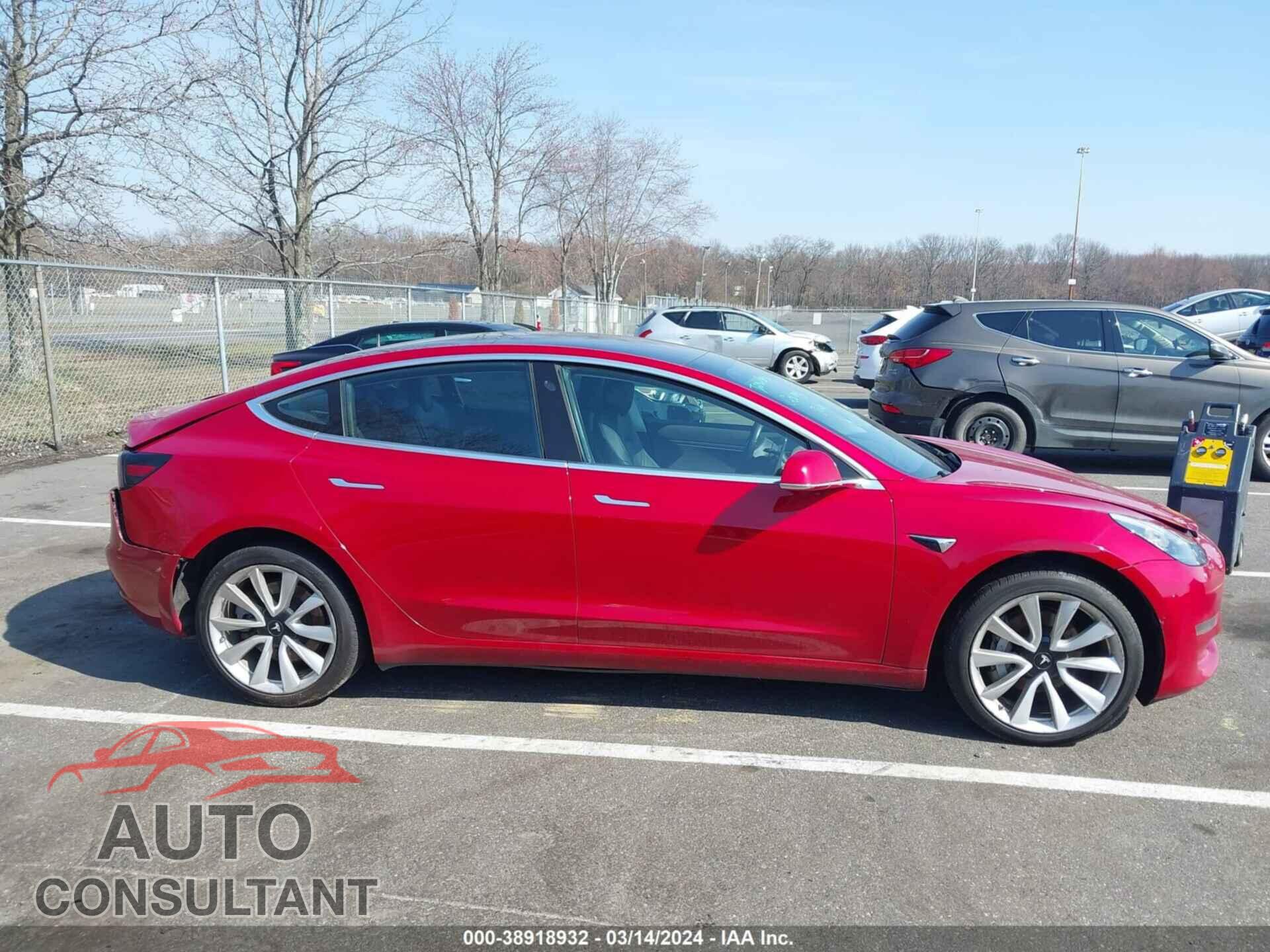 TESLA MODEL 3 2018 - 5YJ3E1EB9JF087978