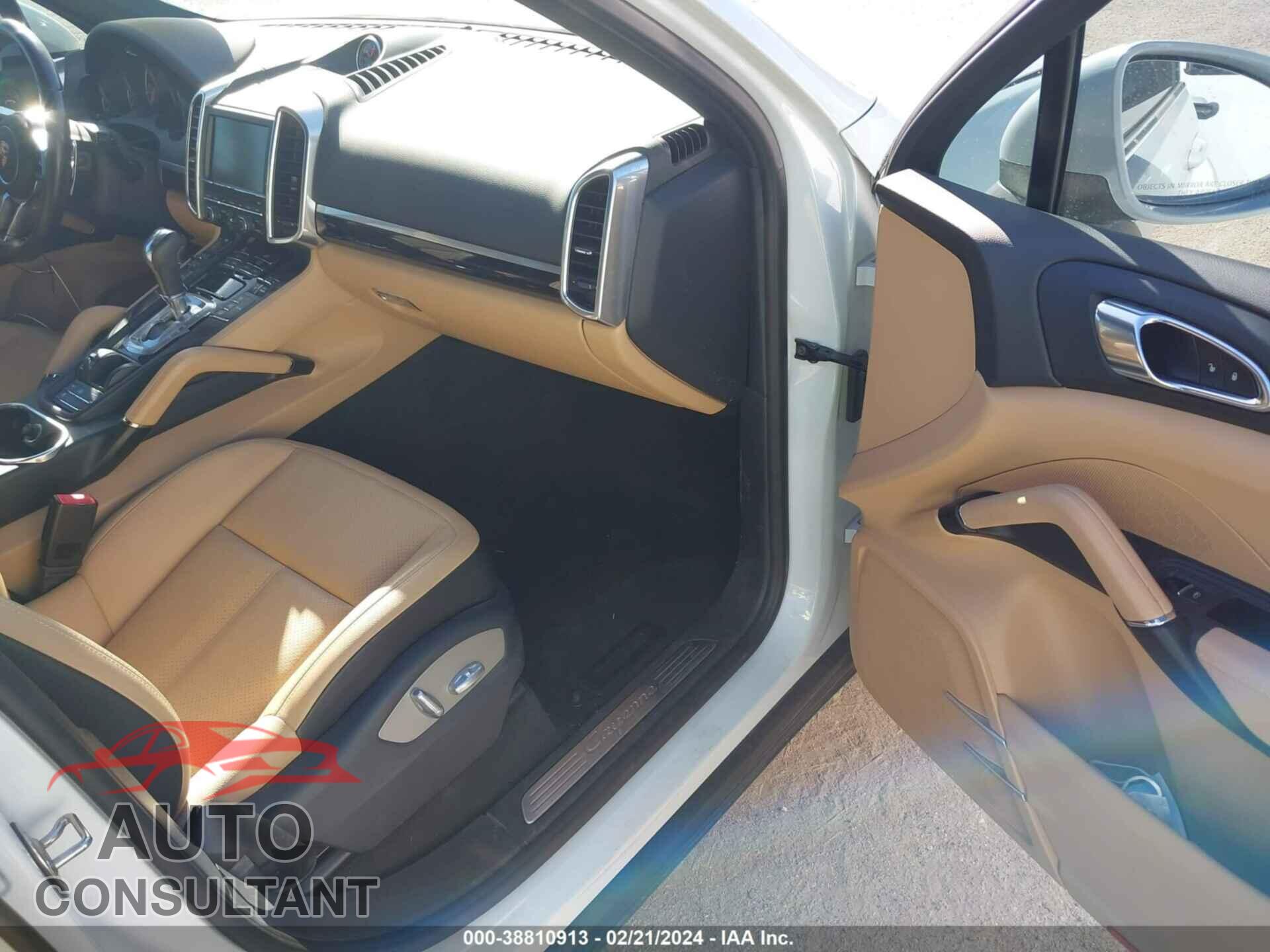 PORSCHE CAYENNE 2016 - WP1AA2A2XGLA04254