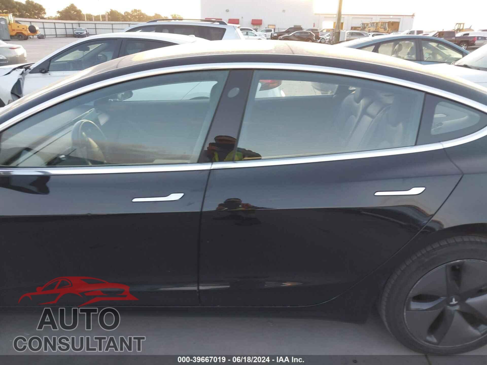 TESLA MODEL 3 2018 - 5YJ3E1EA4JF004948