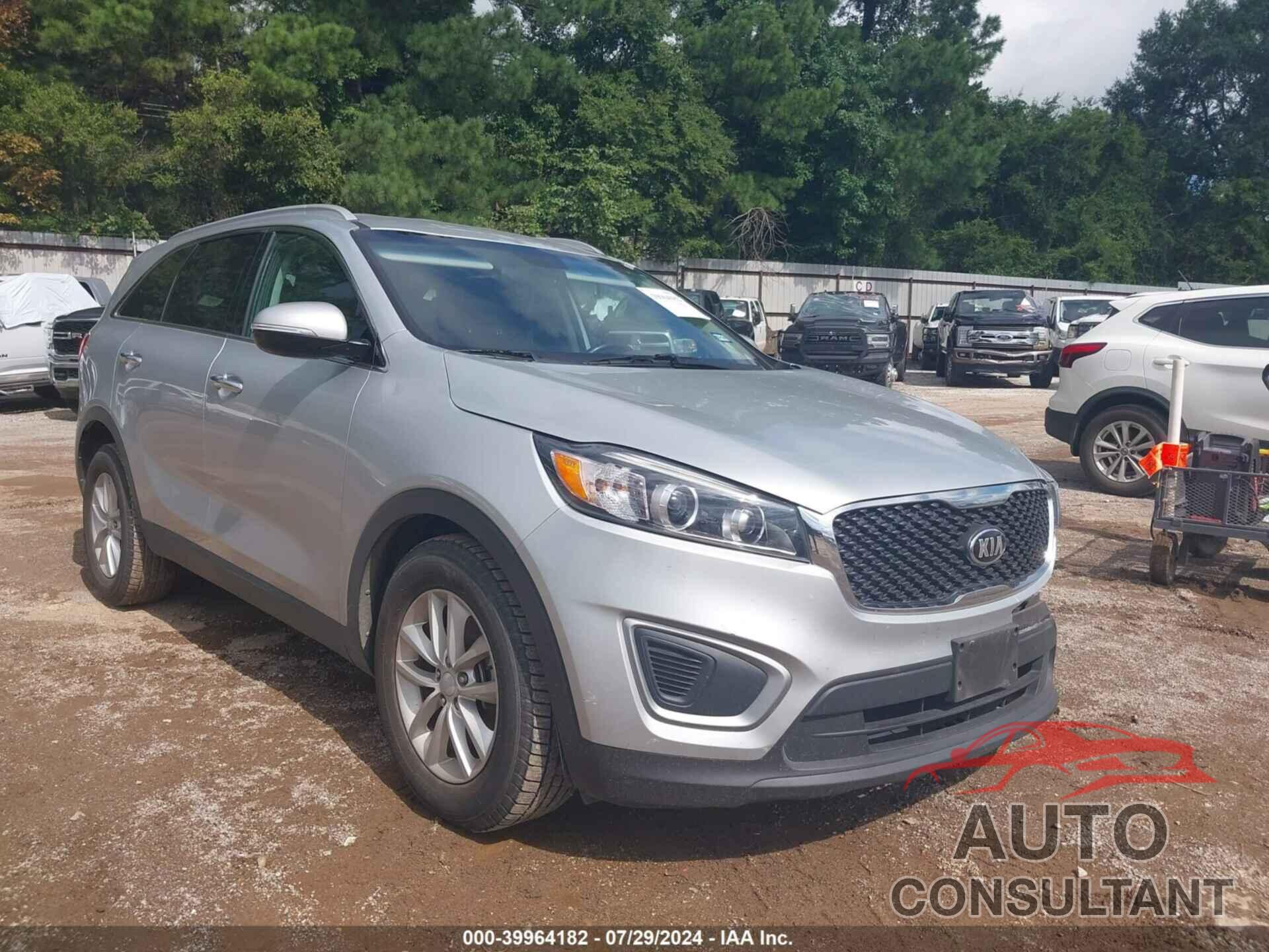 KIA SORENTO 2017 - 5XYPG4A33HG211564