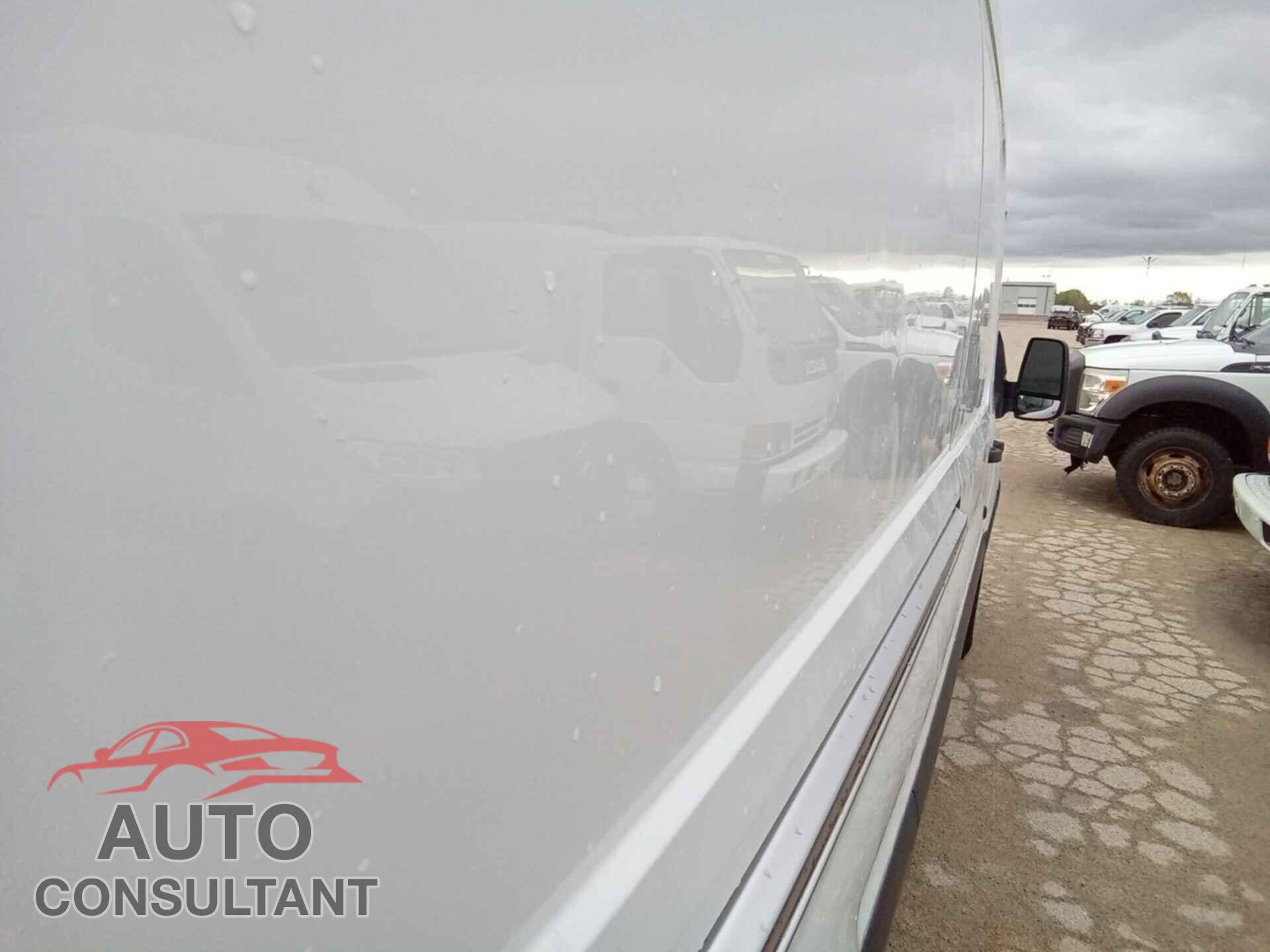FORD TRANSIT 2018 - 1FTYR2CM9JKA55197