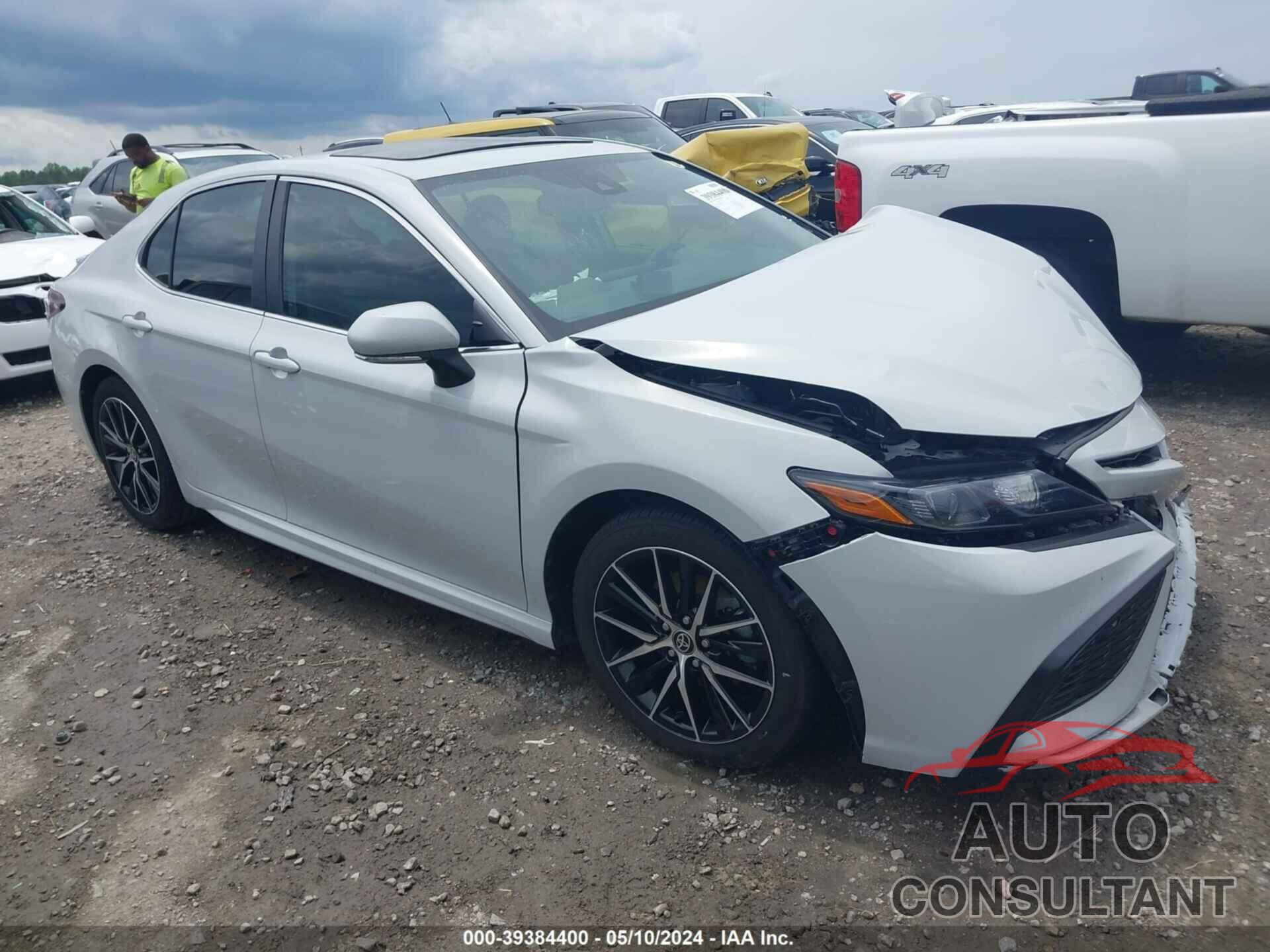 TOYOTA CAMRY 2022 - 4T1T11AK4NU018769