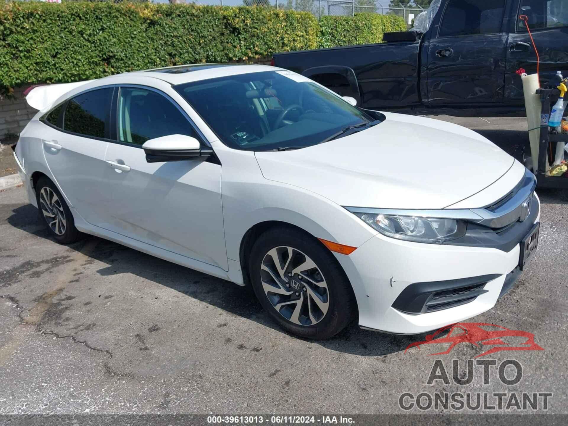 HONDA CIVIC 2018 - 19XFC2F75JE208479