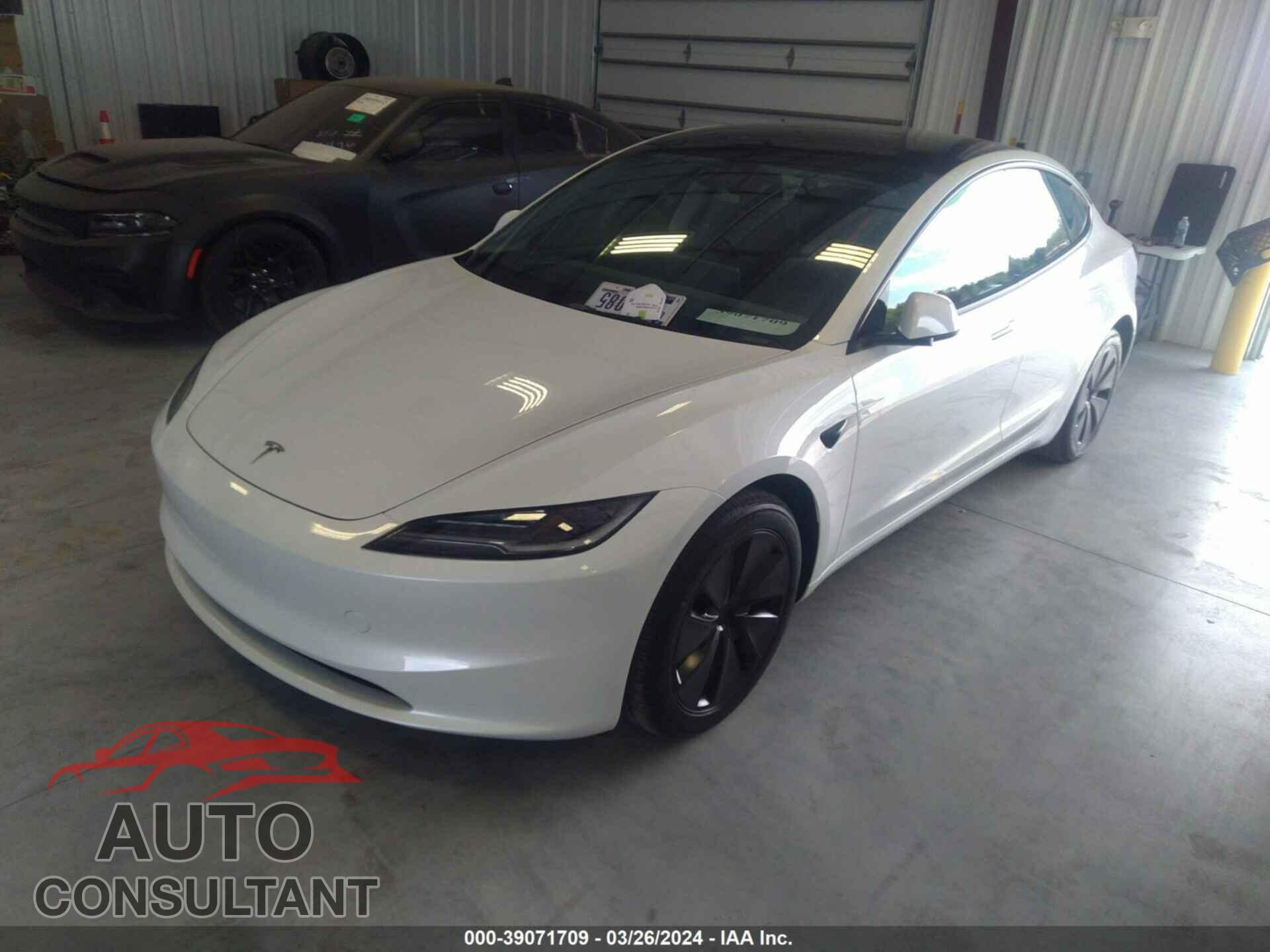 TESLA MODEL 3 2024 - 5YJ3E1EA3RF725628