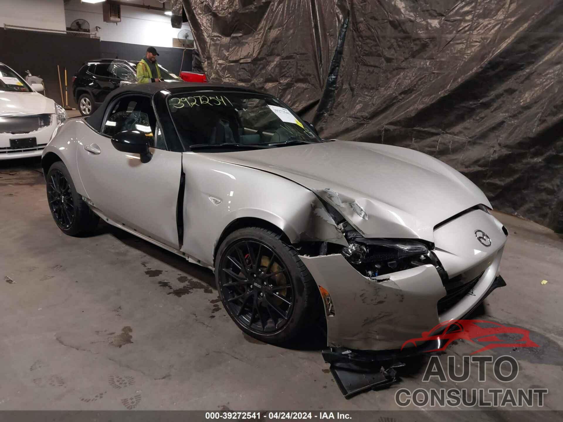 MAZDA MX-5 MIATA 2023 - JM1NDAC70P0552827