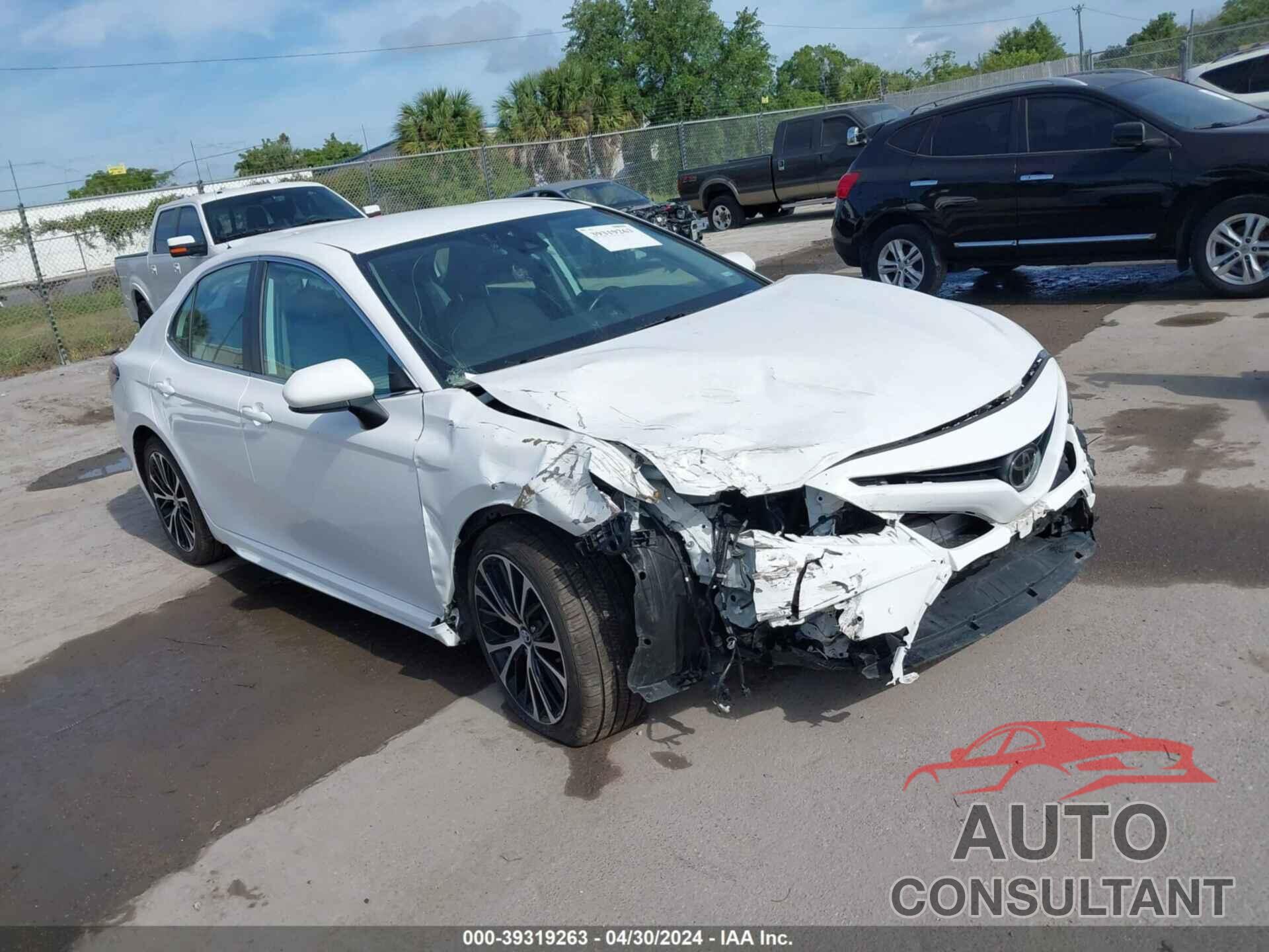 TOYOTA CAMRY 2020 - 4T1G11AK5LU345535