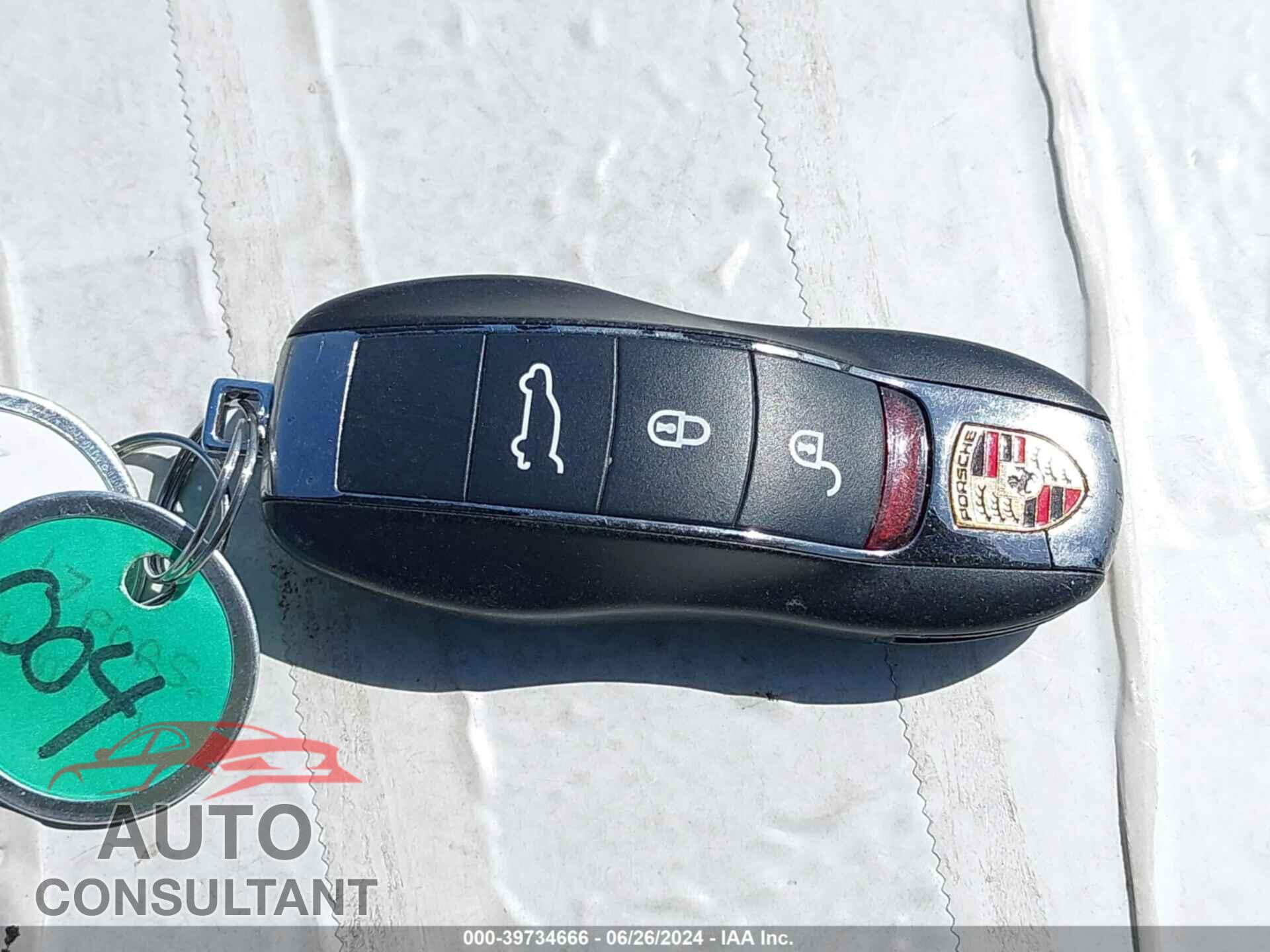 PORSCHE CAYENNE 2017 - WP1AB2A24HLA52041