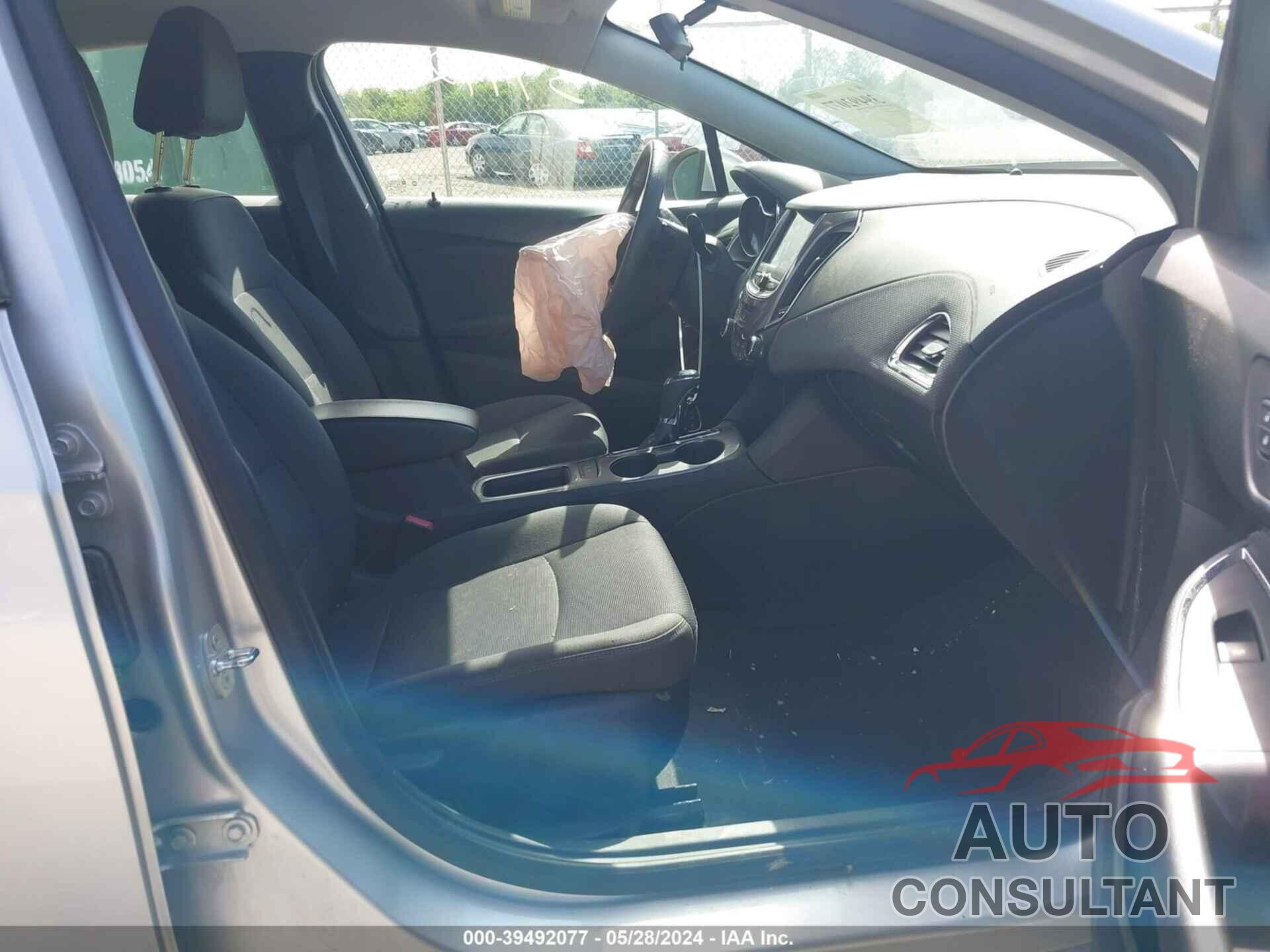 CHEVROLET CRUZE 2019 - 3G1BE6SM4KS570374