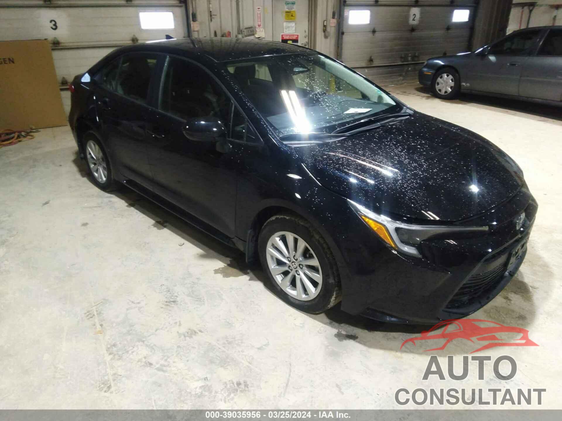 TOYOTA COROLLA 2023 - JTDBCMFE4PJ003319