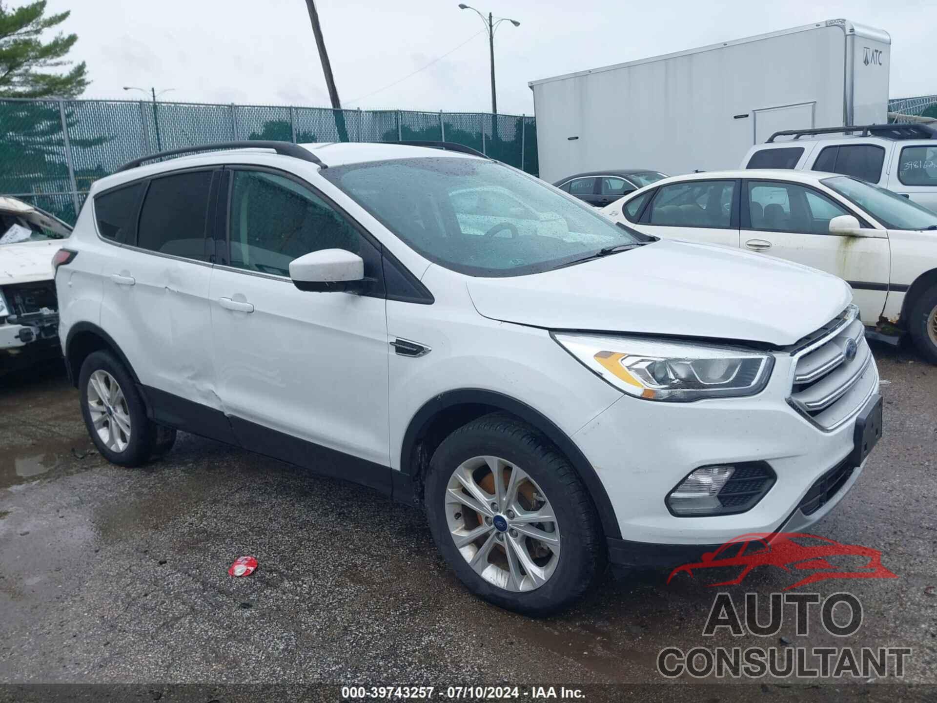 FORD ESCAPE 2017 - 1FMCU9G97HUB97498