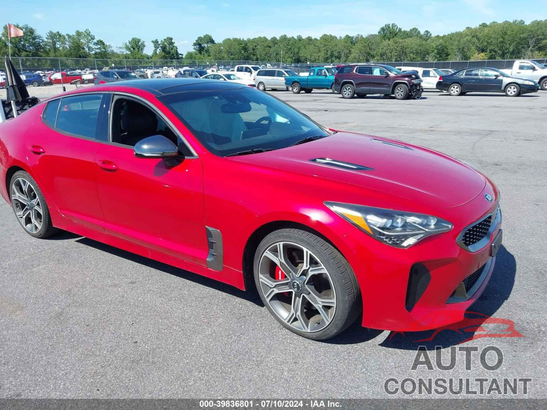 KIA STINGER 2018 - KNAE55LC9J6018325