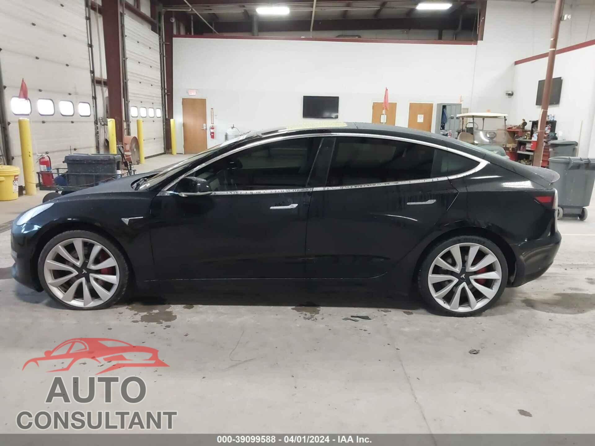 TESLA MODEL 3 2018 - 5YJ3E1EB9JF072431