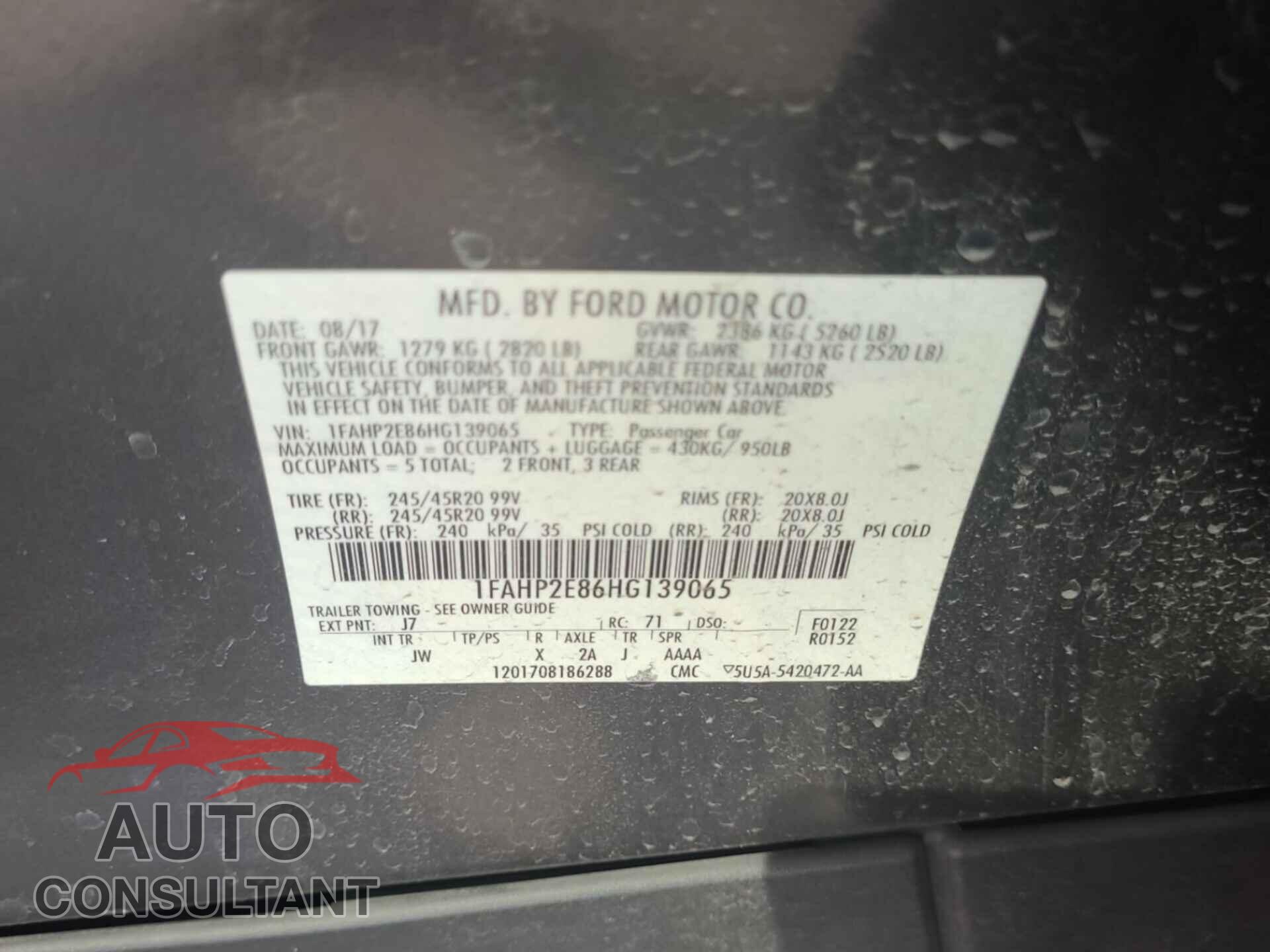 FORD TAURUS 2017 - 1FAHP2E86HG139065