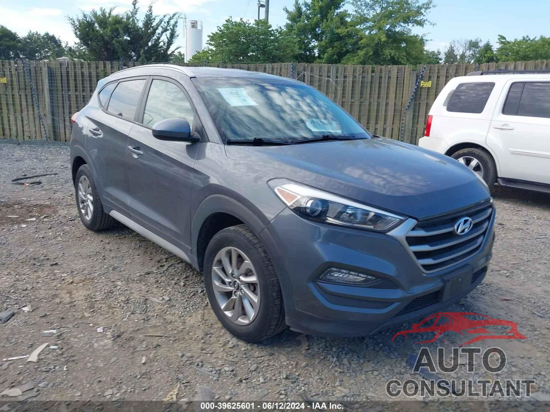 HYUNDAI TUCSON 2018 - KM8J33A46JU682838