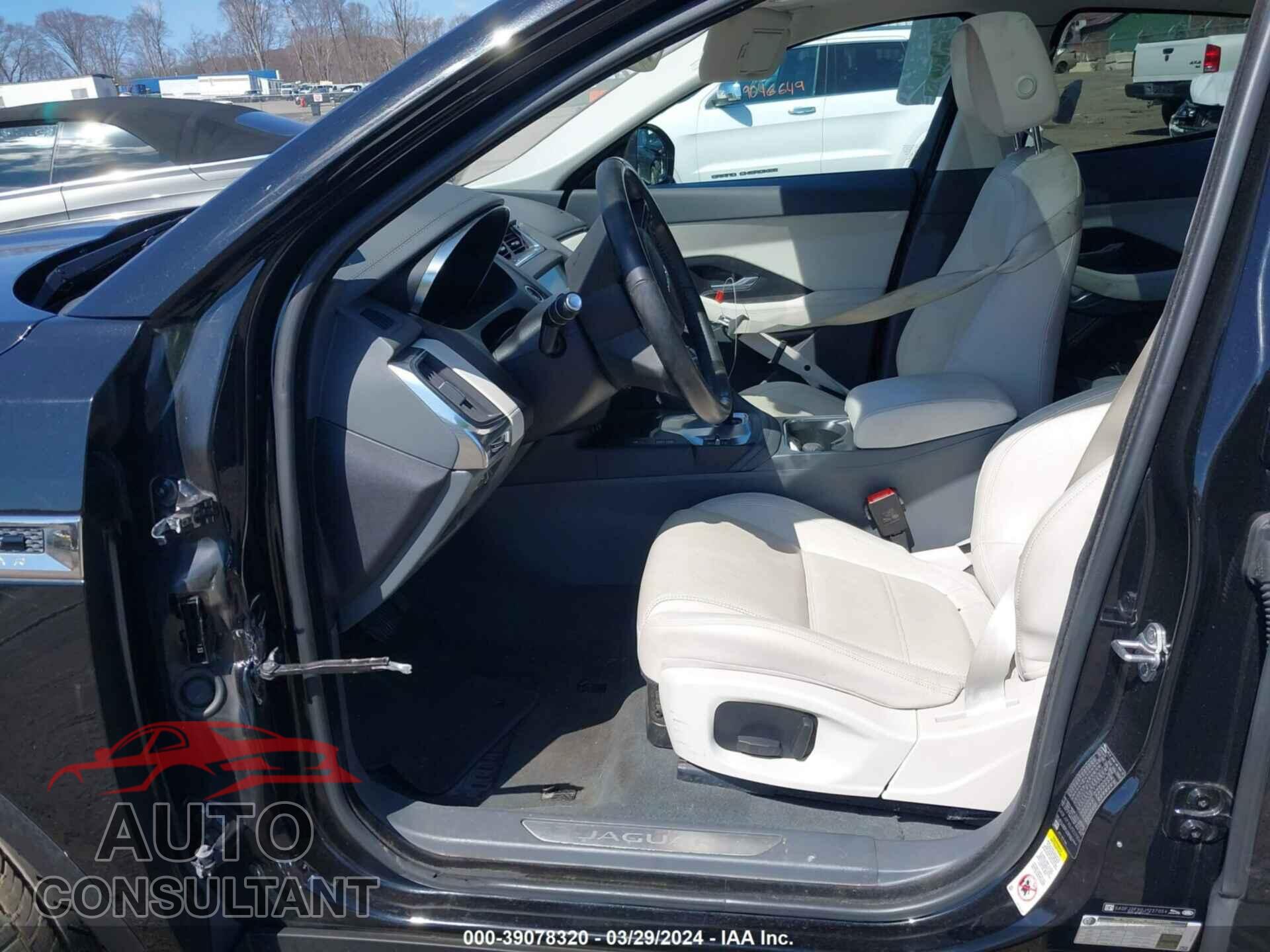 JAGUAR E-PACE 2018 - SADFJ2FX0J1Z27054