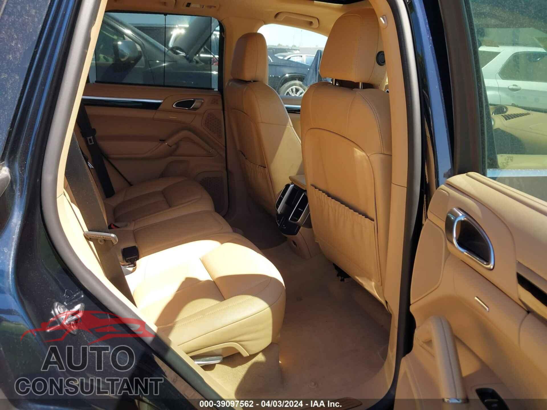 PORSCHE CAYENNE 2017 - WP1AA2A24HKA88935