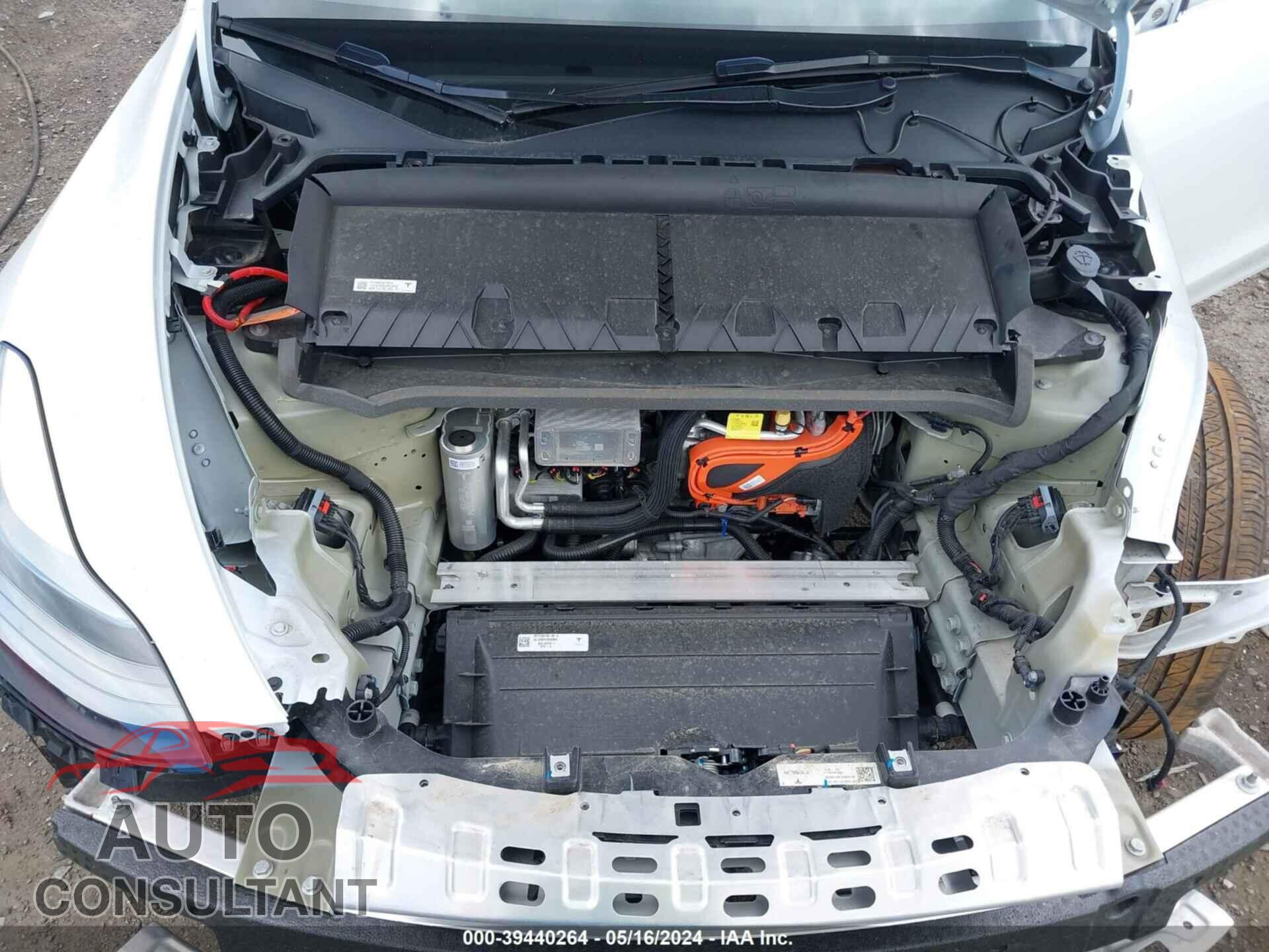 TESLA MODEL Y 2023 - 7SAYGDEE0PF802038